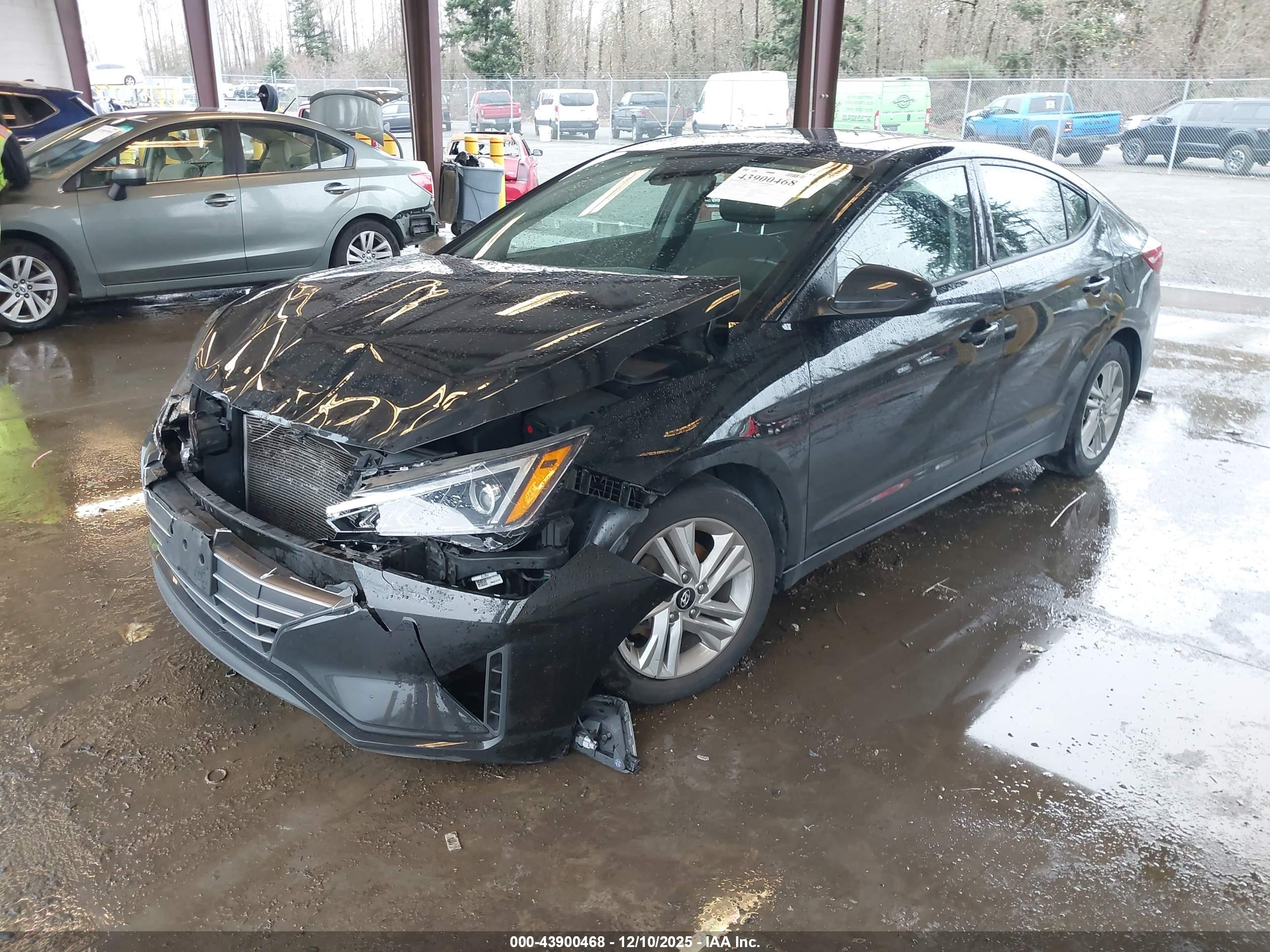 HYUNDAI ELANTRA image 2