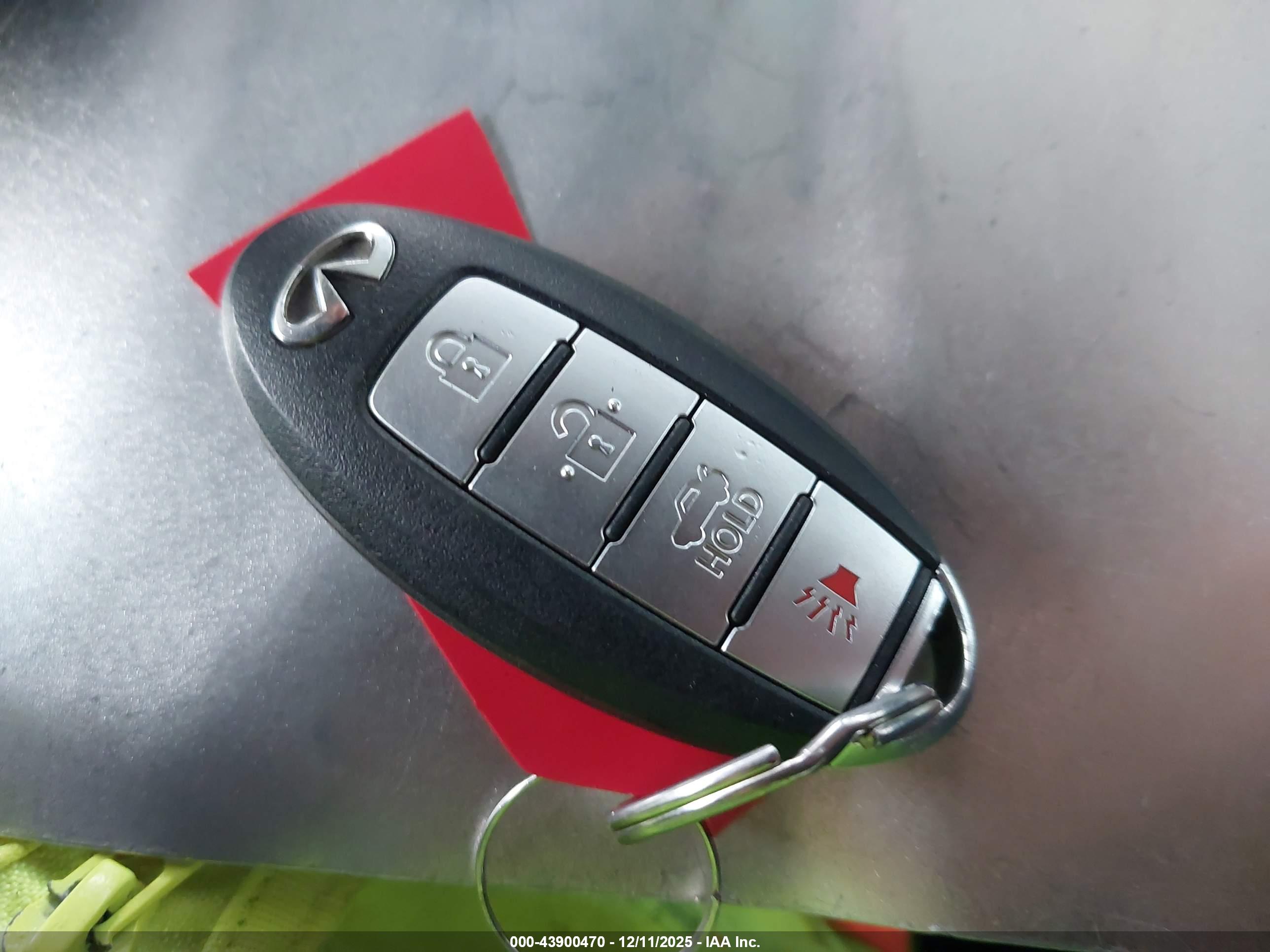 INFINITI Q60 image 11