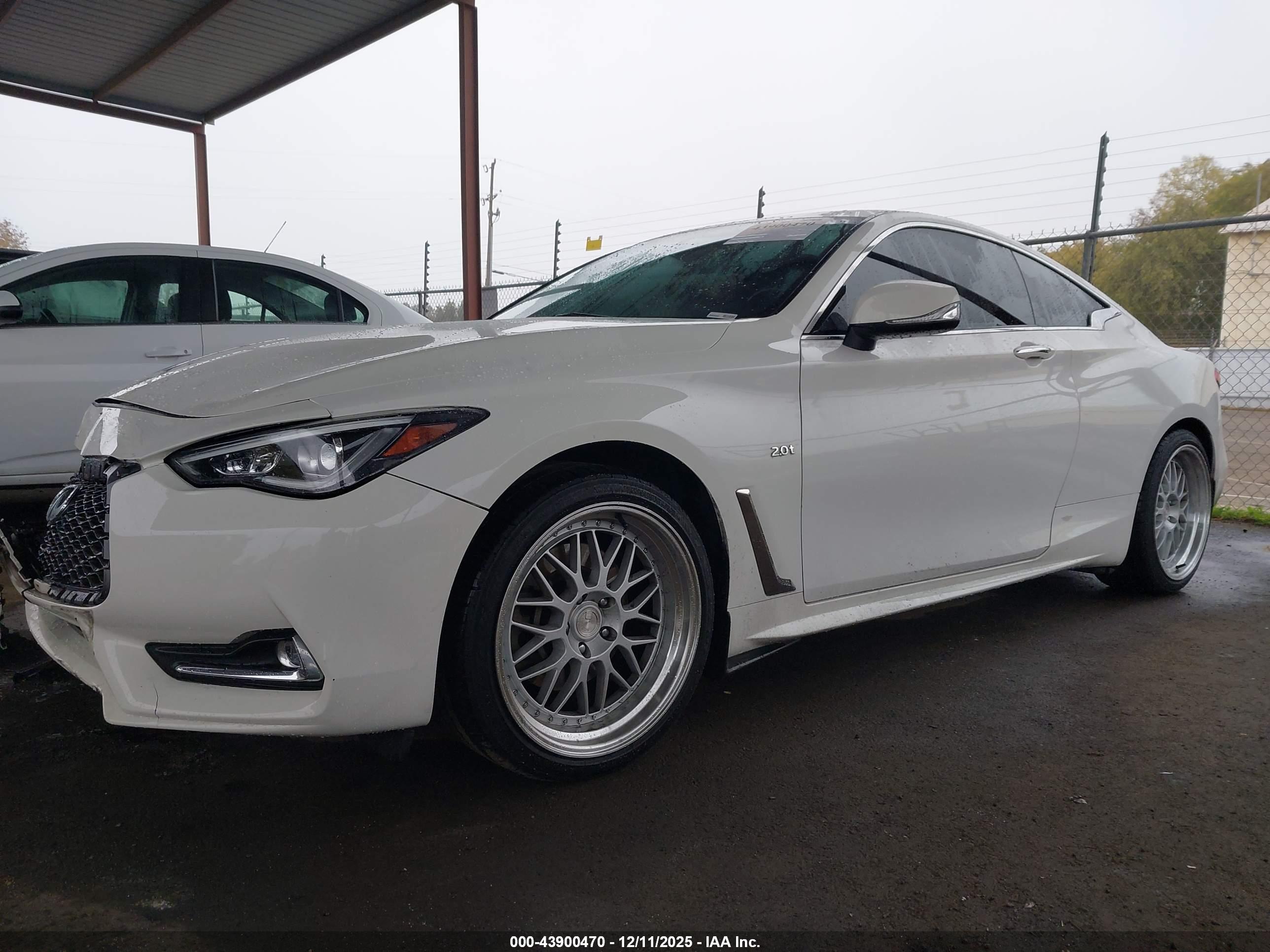 INFINITI Q60 image 2