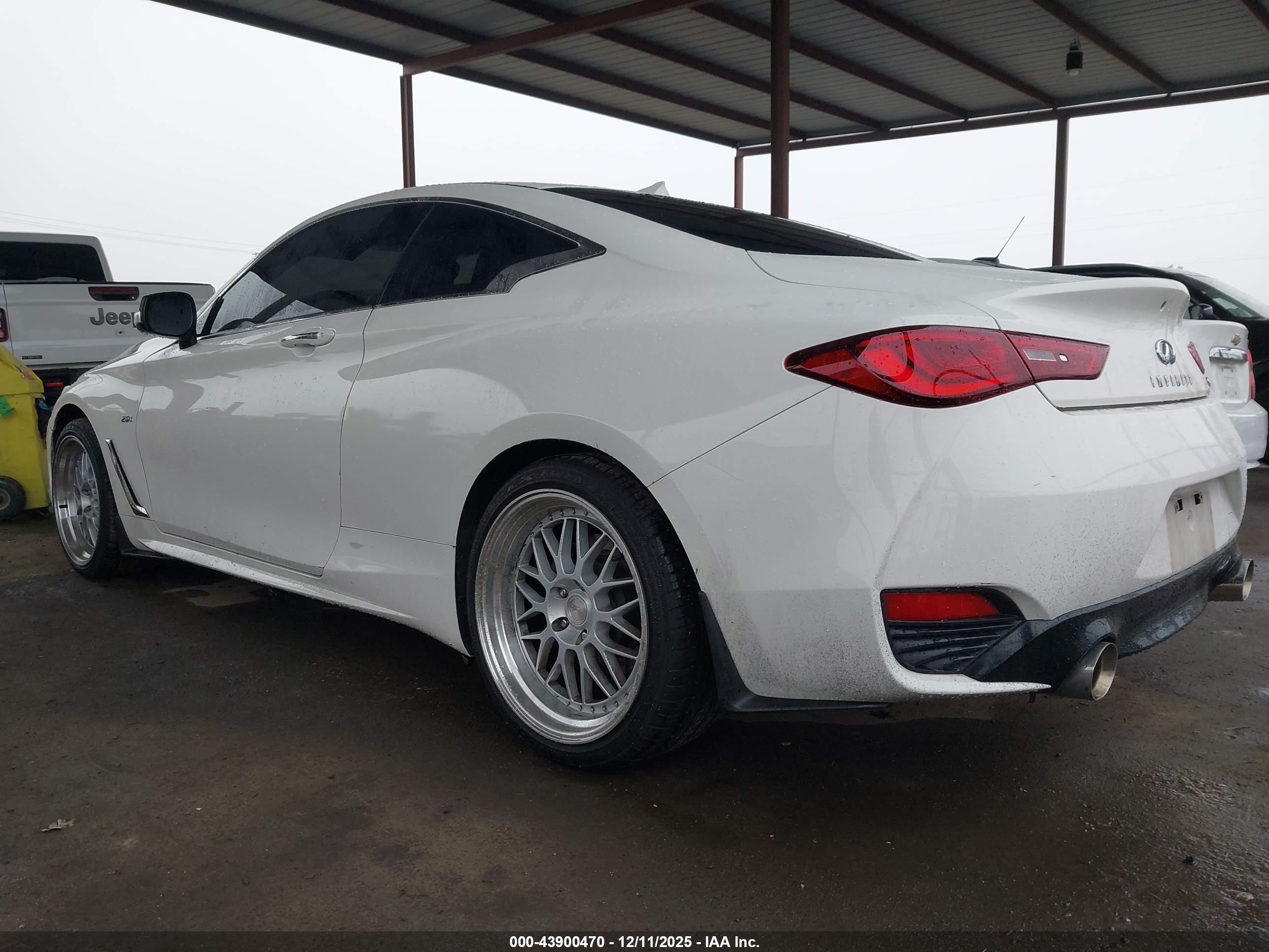INFINITI Q60 image 3