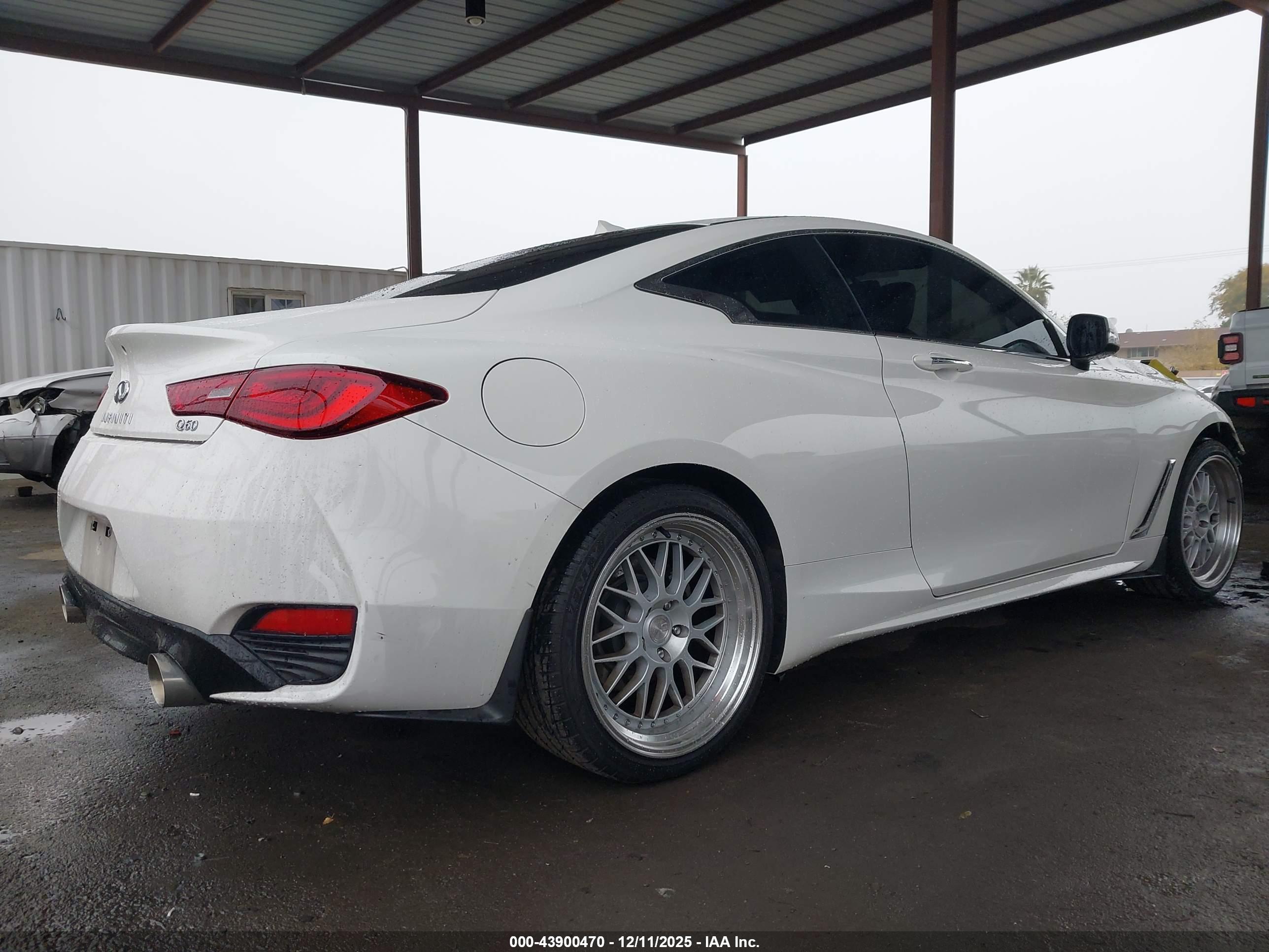 INFINITI Q60 image 4