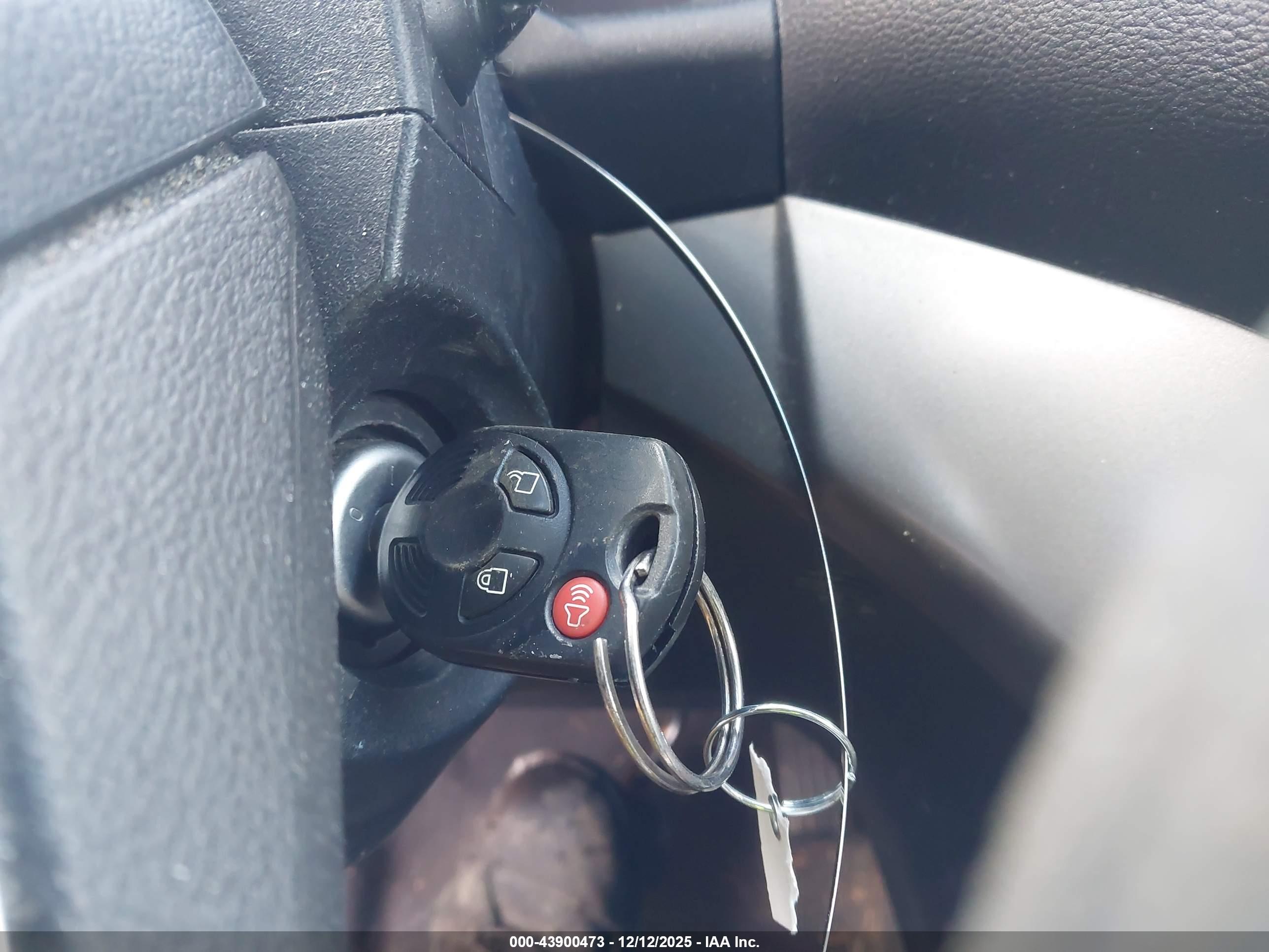 FORD ESCAPE image 11