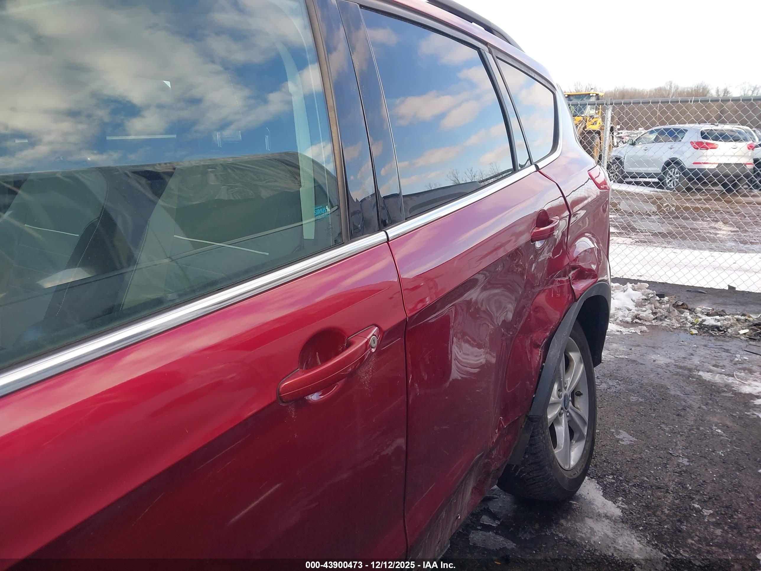 FORD ESCAPE image 6