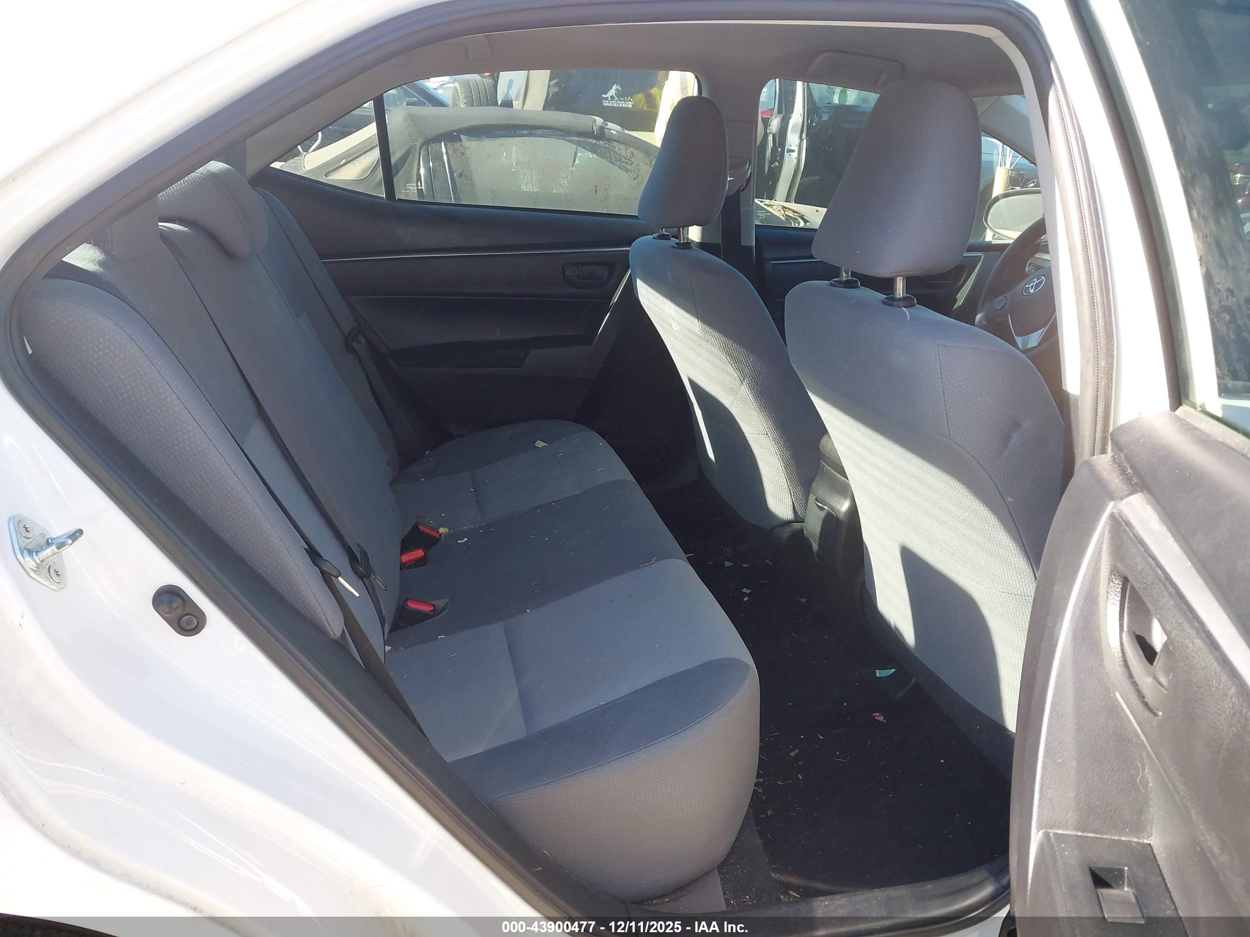 TOYOTA COROLLA image 8
