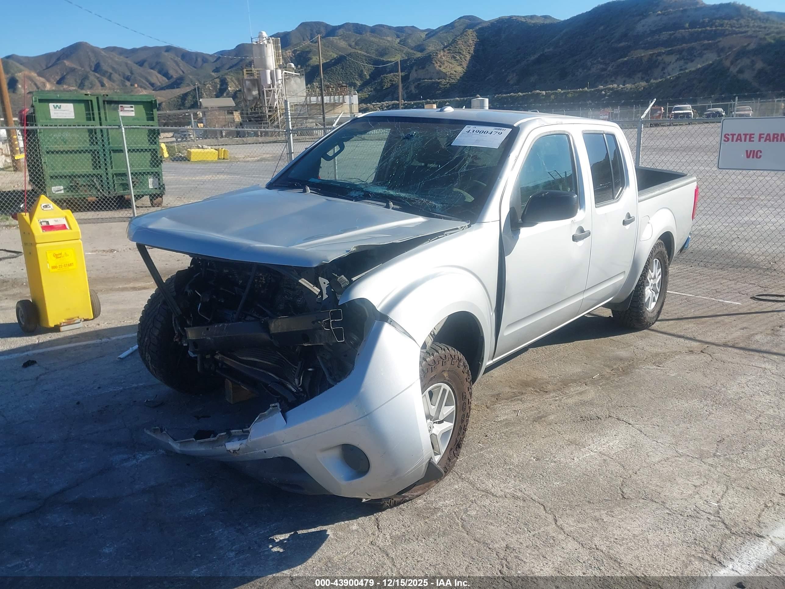 NISSAN FRONTIER image 2