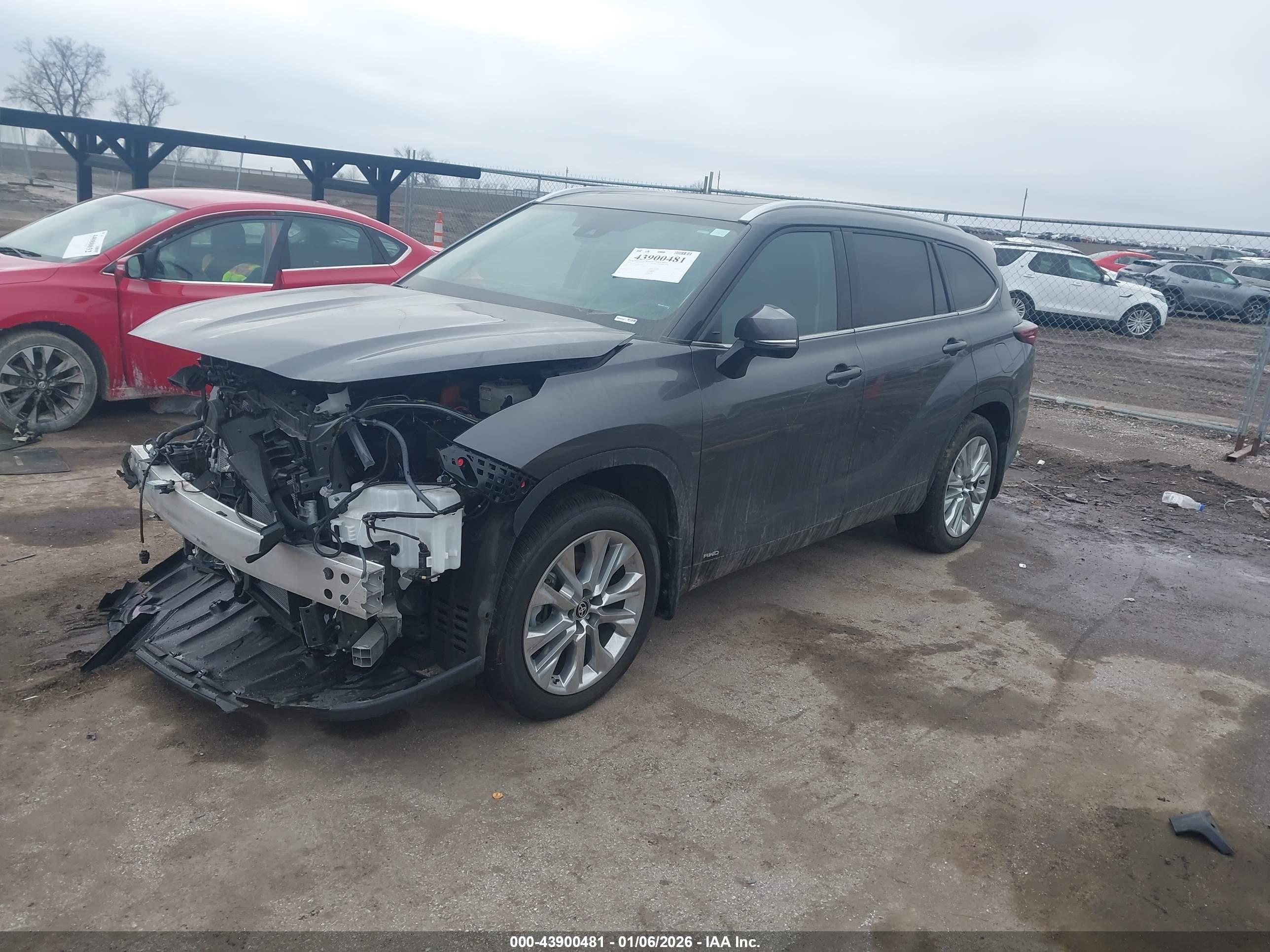 TOYOTA HIGHLANDER image 2