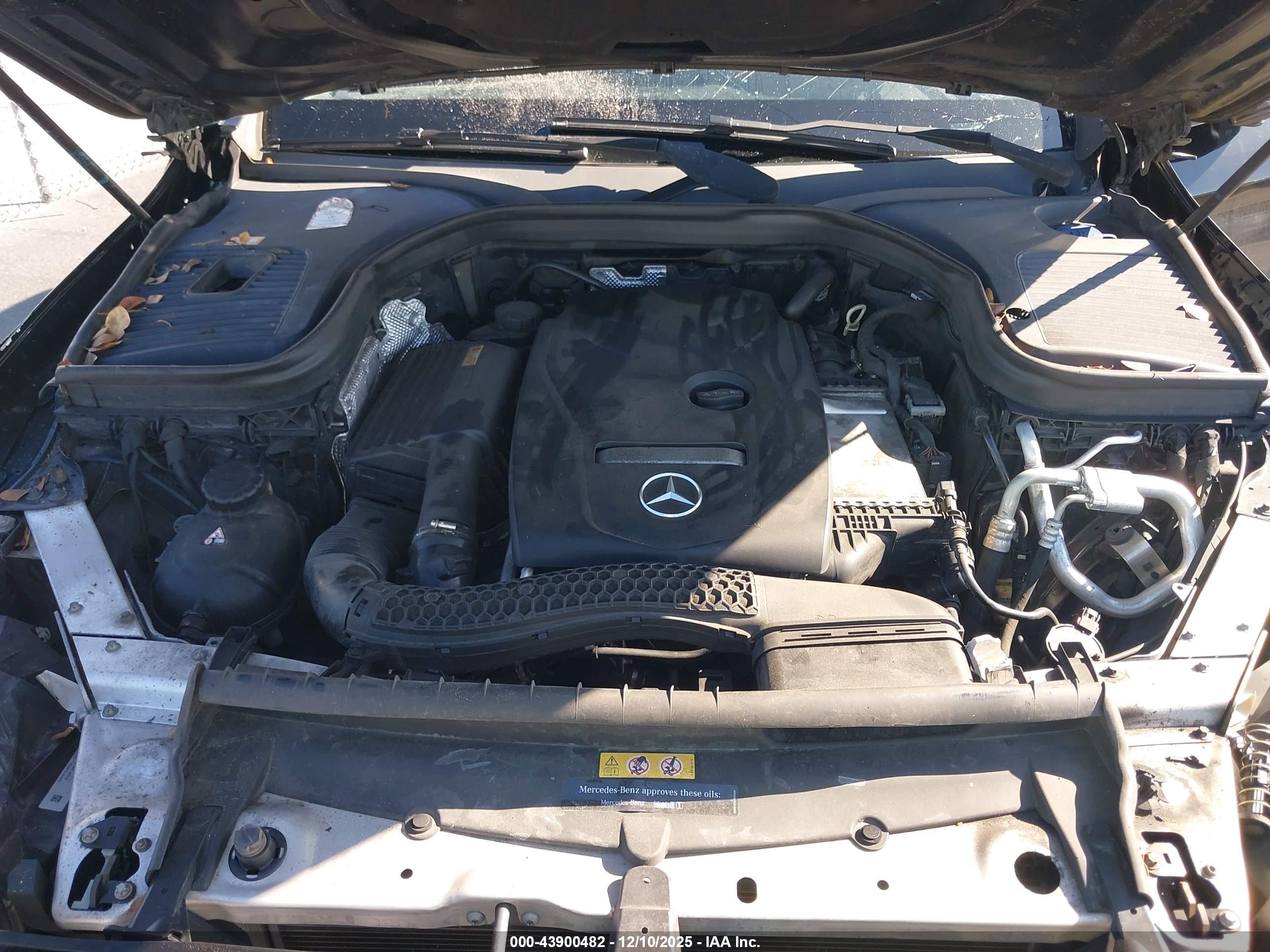 MERCEDES-BENZ GLC image 10