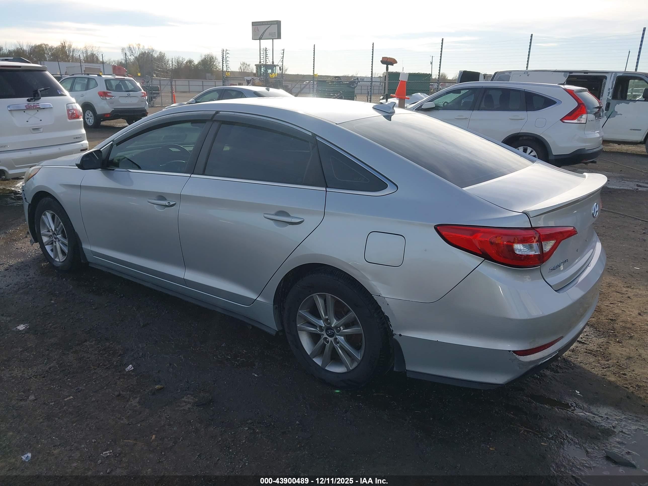 HYUNDAI SONATA image 3
