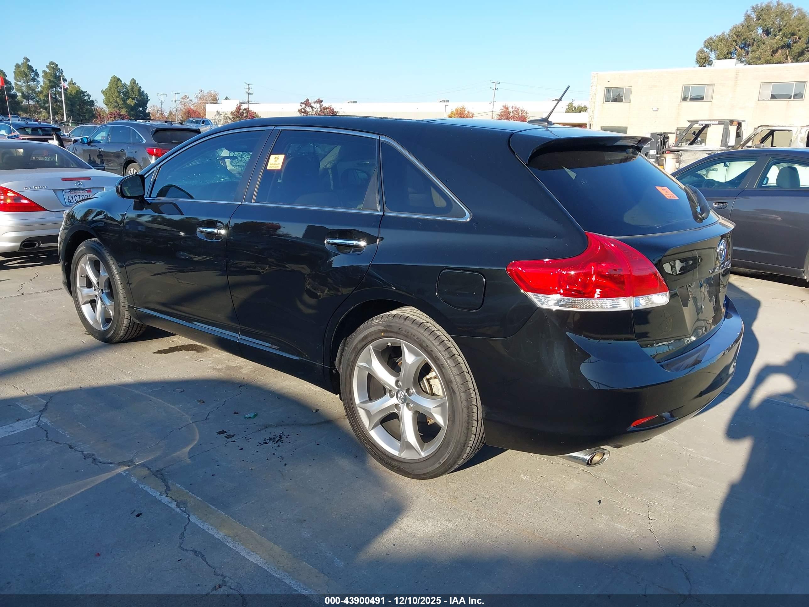 TOYOTA VENZA image 3