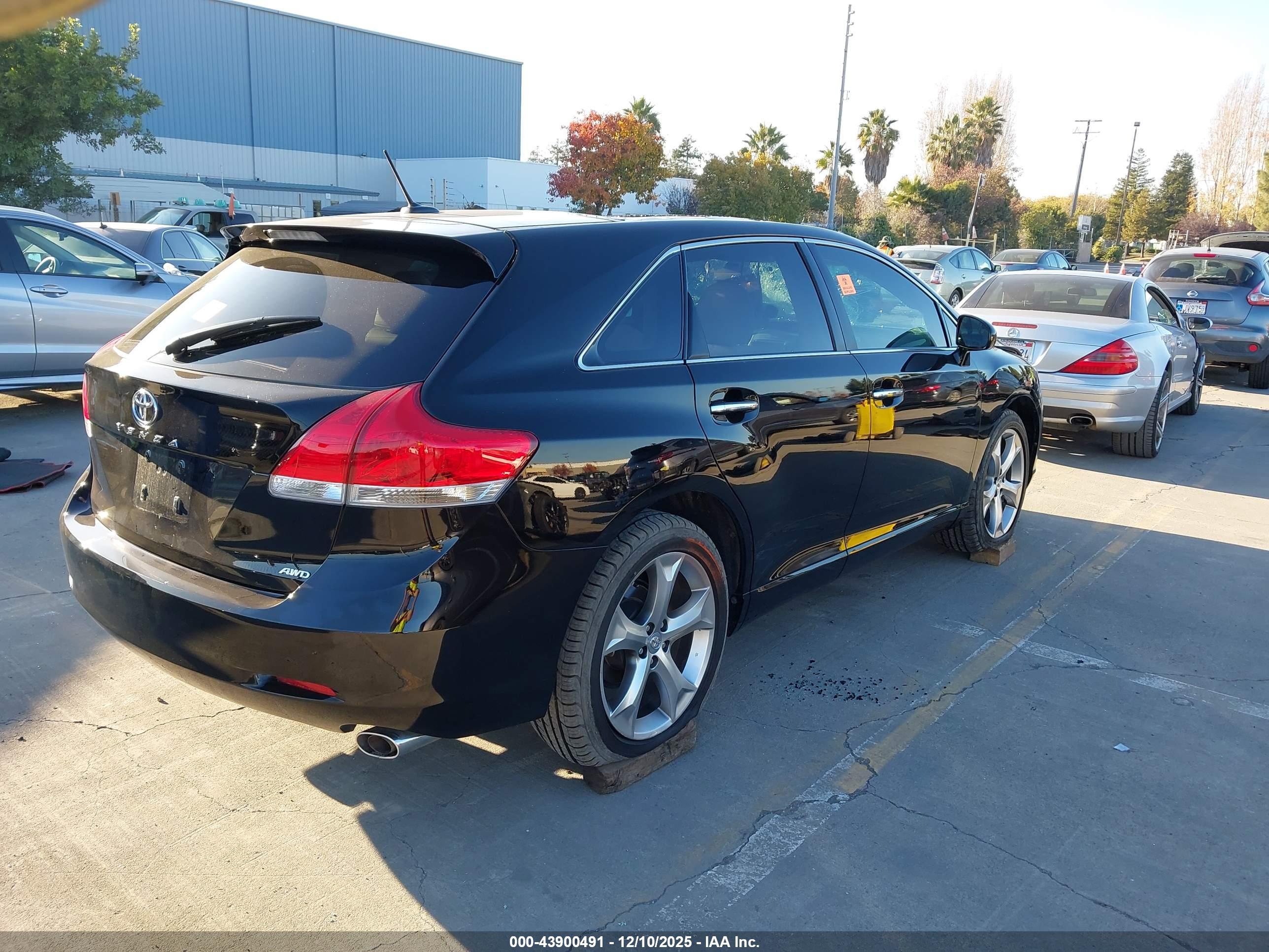 TOYOTA VENZA image 4