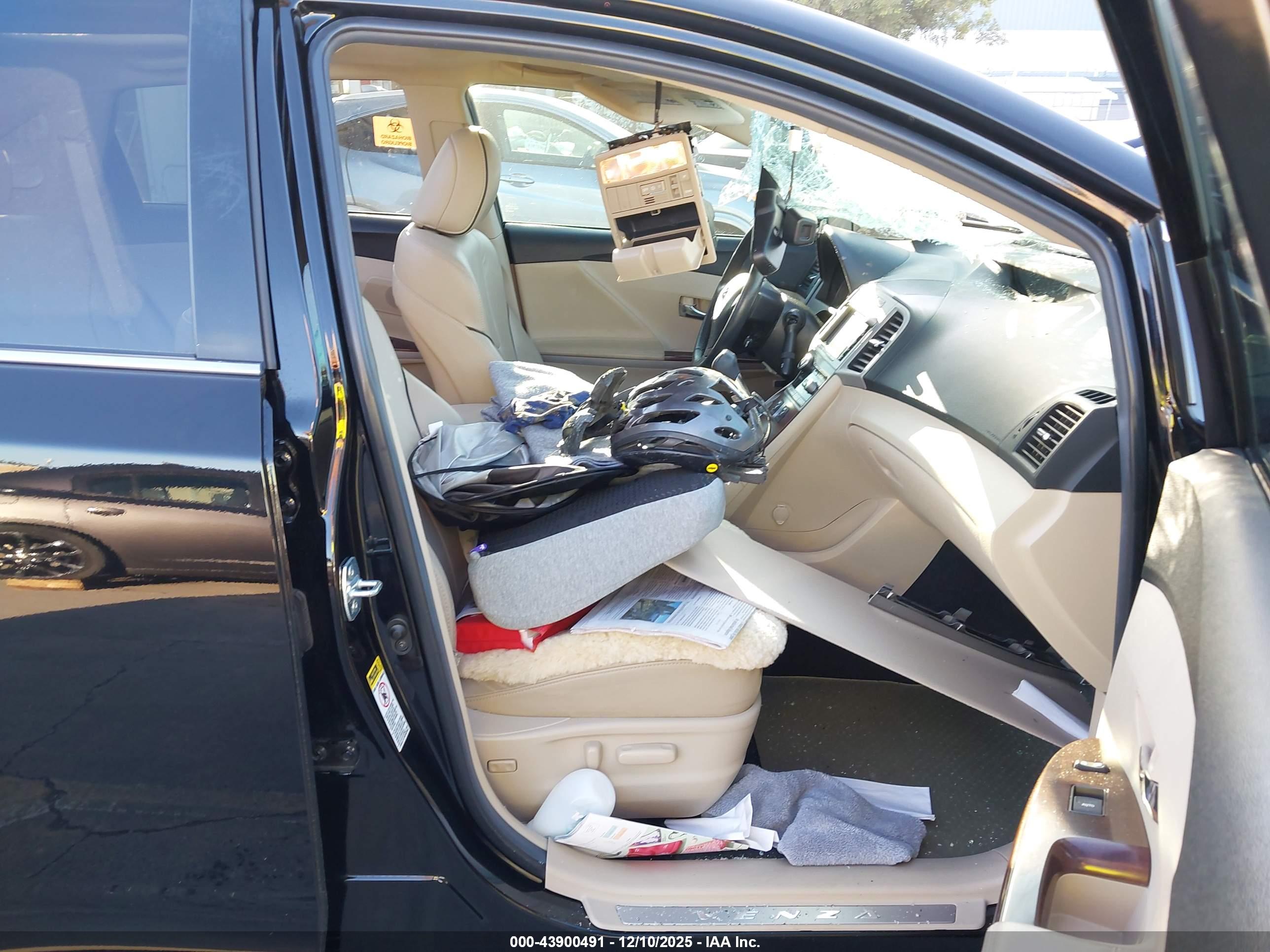 TOYOTA VENZA image 5