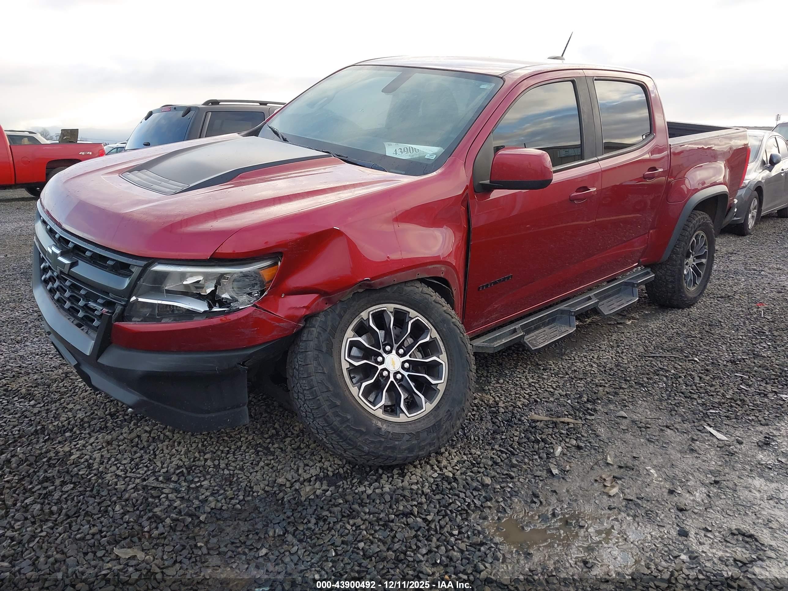 CHEVROLET COLORADO image 2