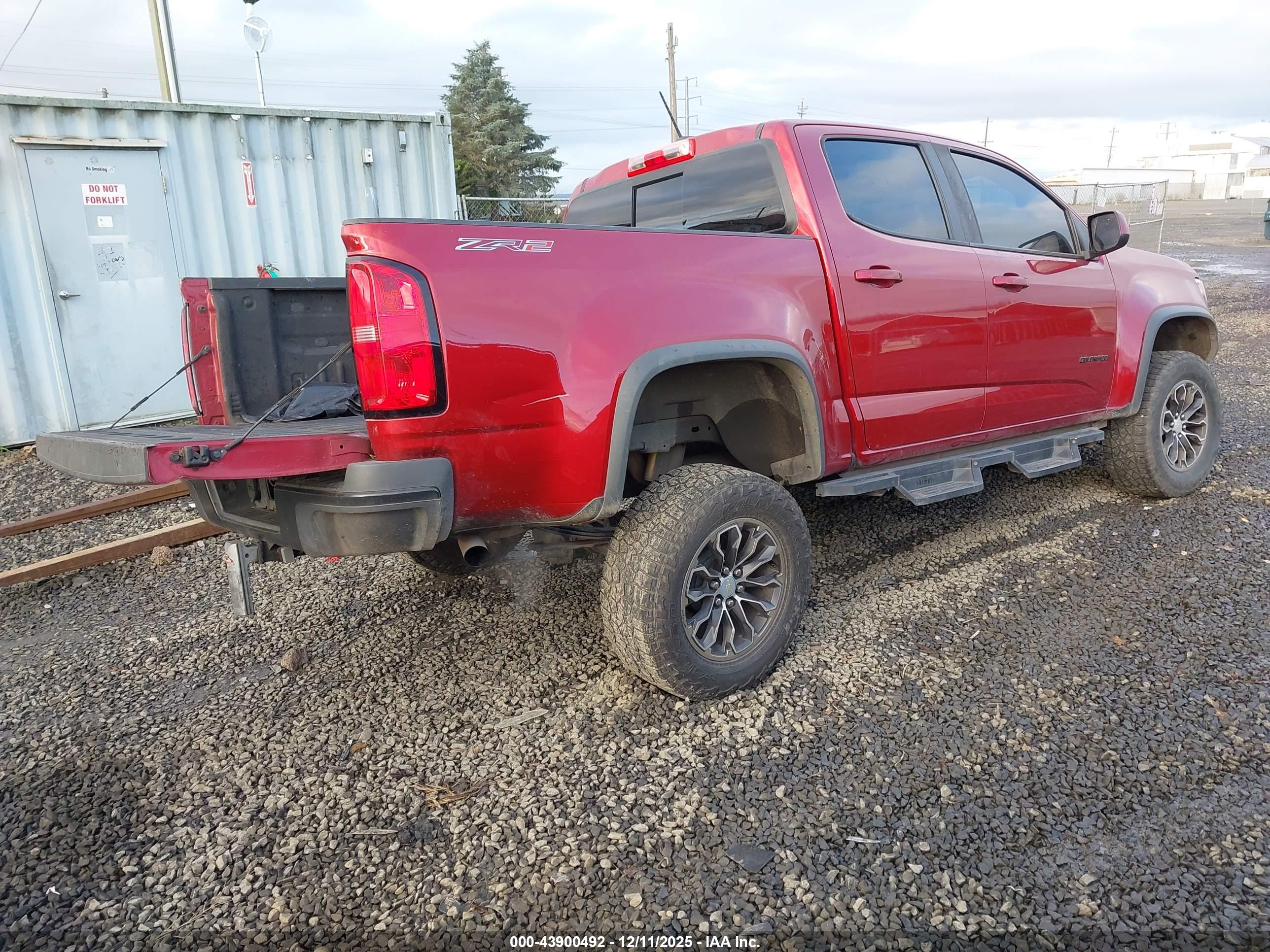CHEVROLET COLORADO image 4