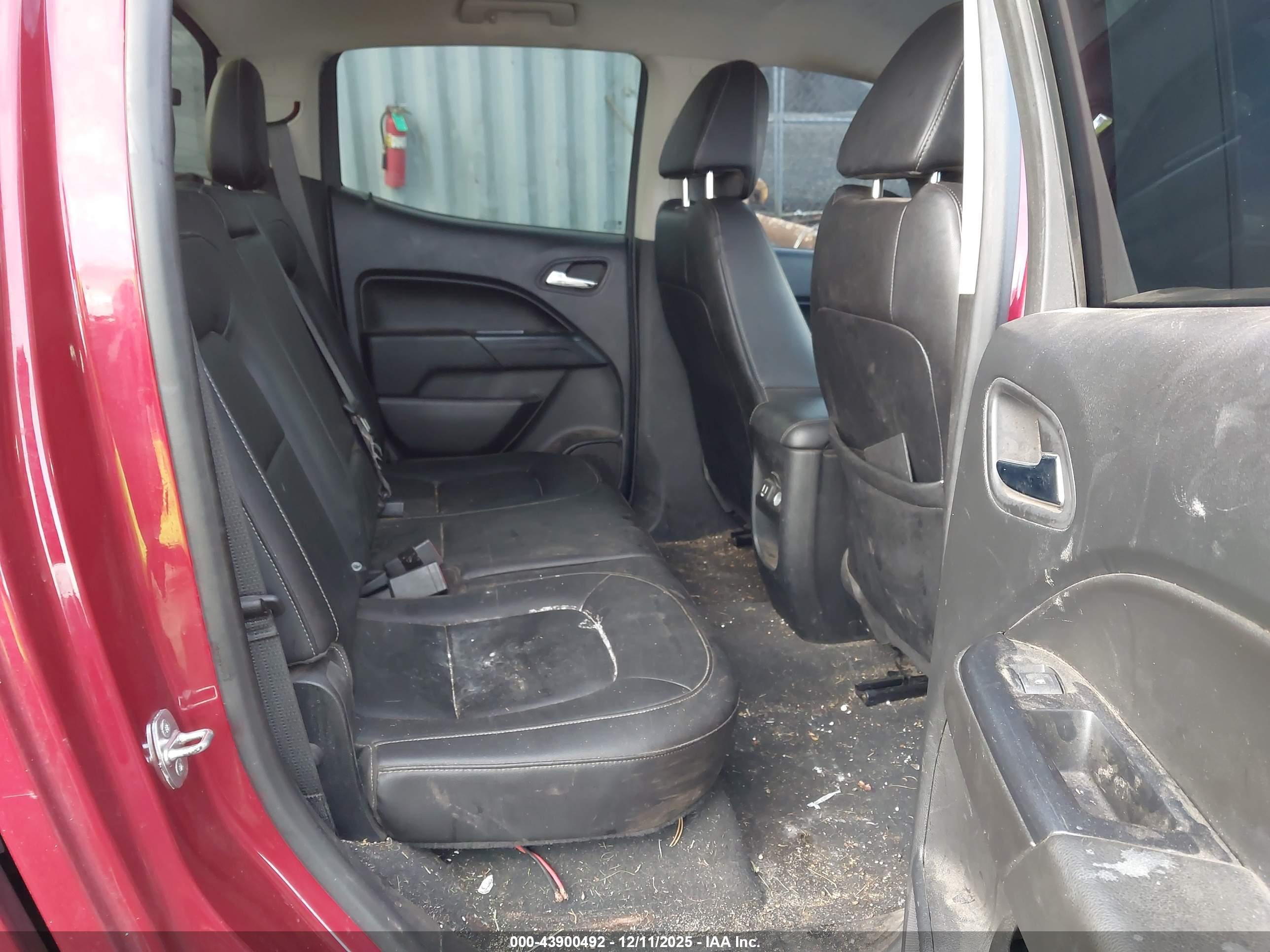 CHEVROLET COLORADO image 8