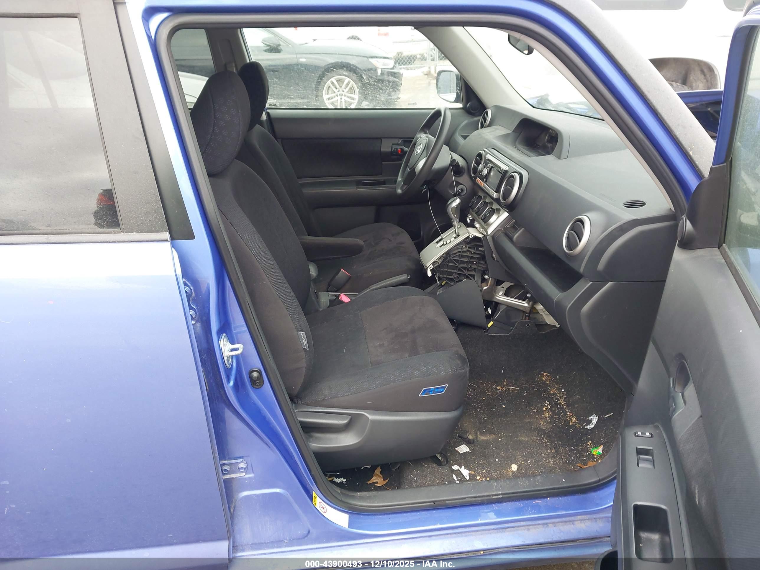 SCION XB image 5