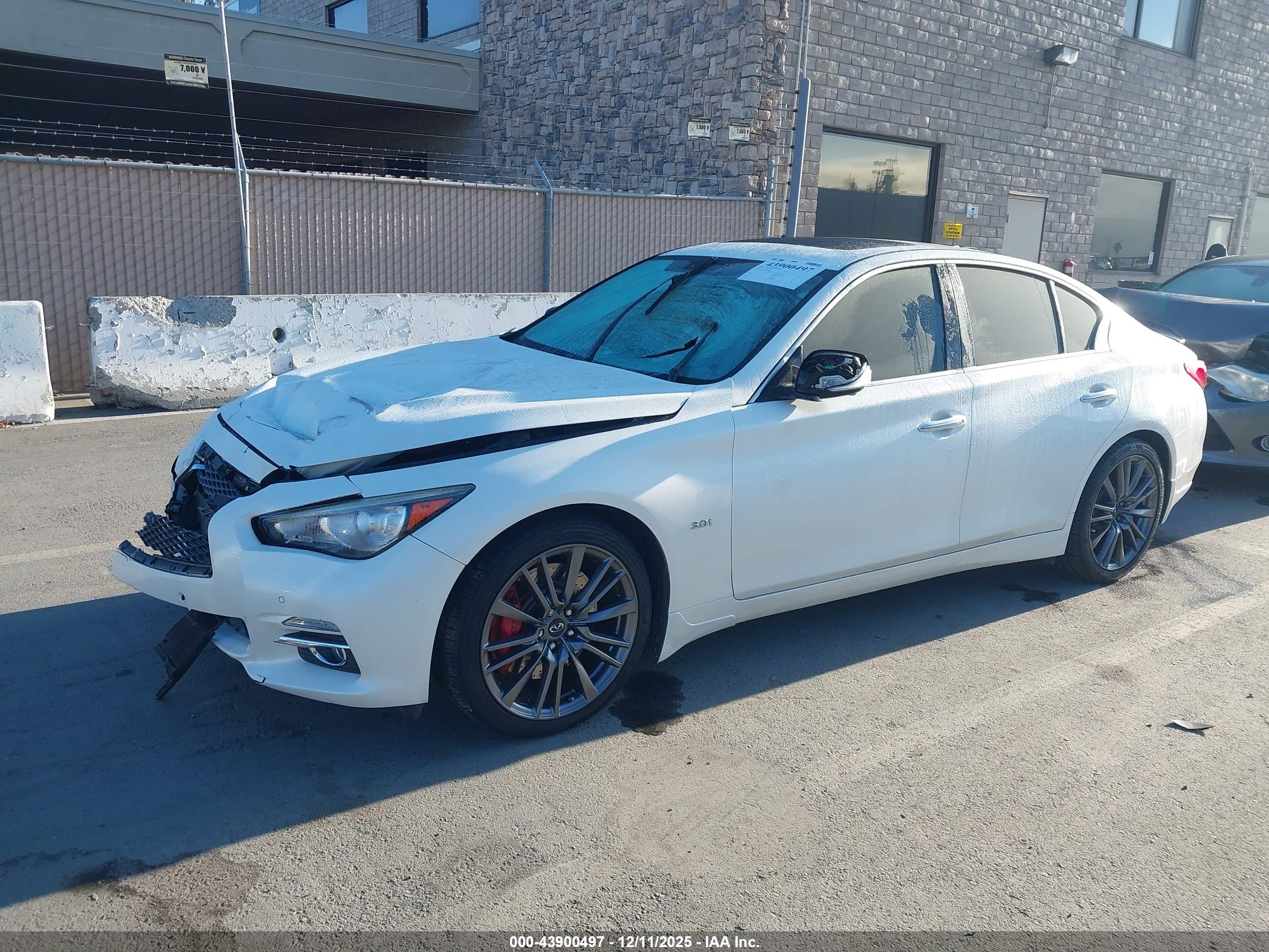 INFINITI Q50 image 2