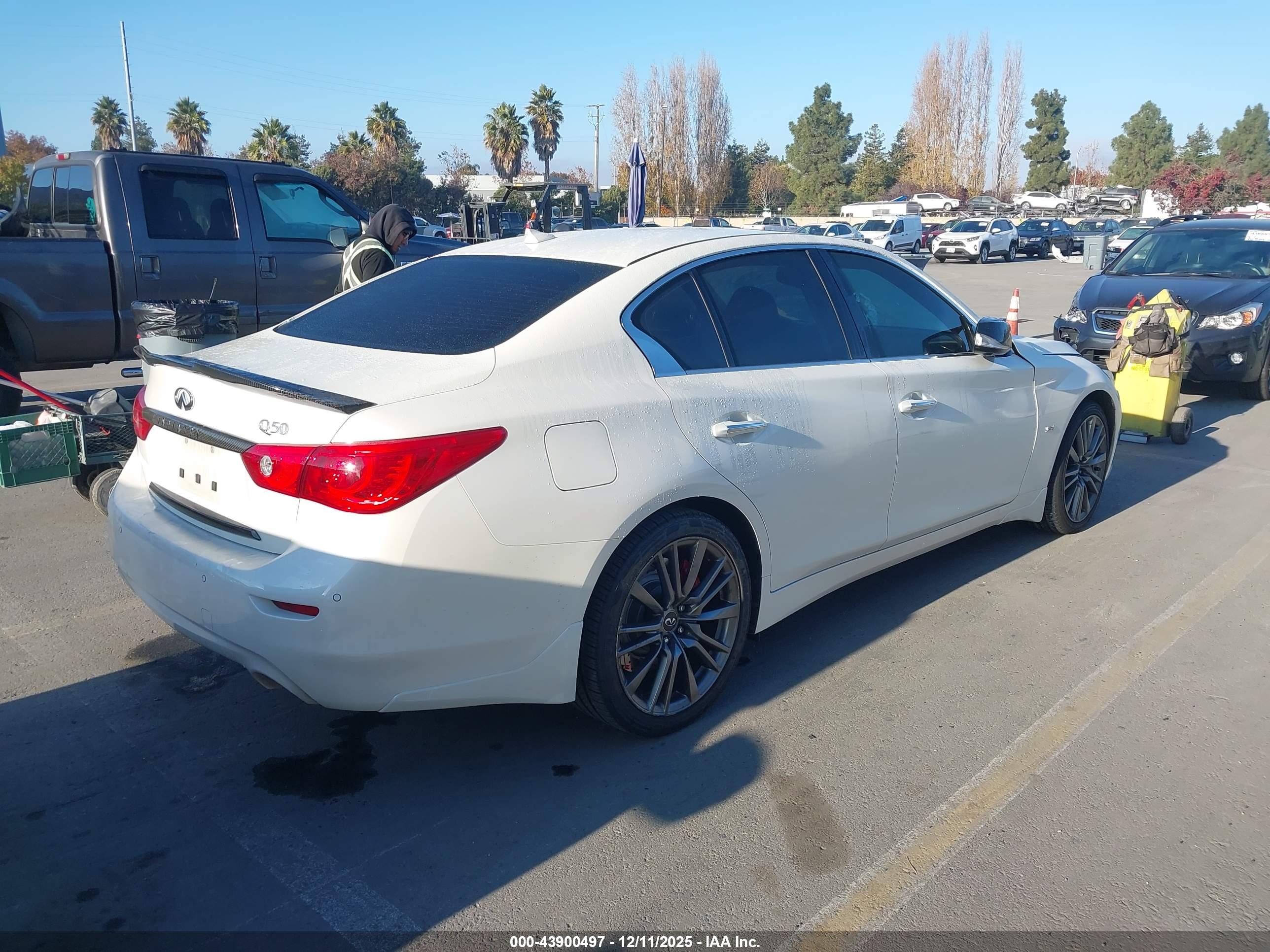 INFINITI Q50 image 4