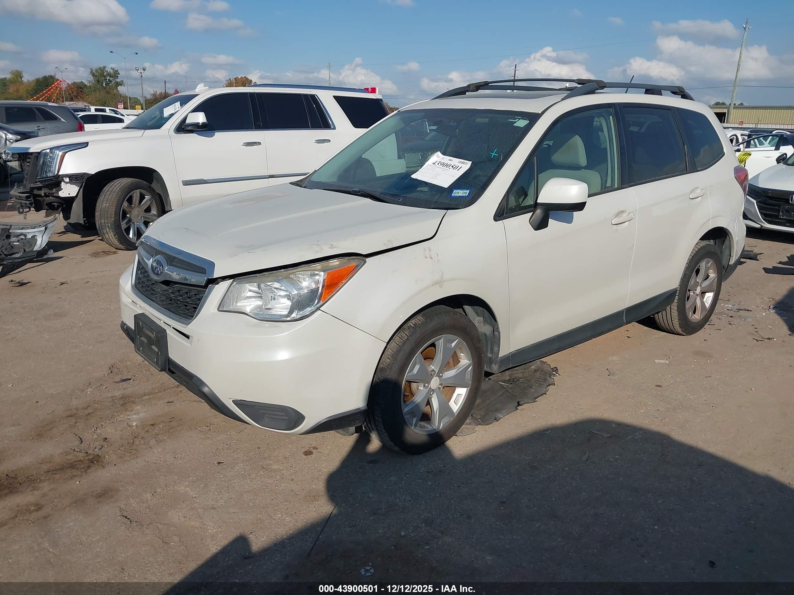 SUBARU FORESTER image 2