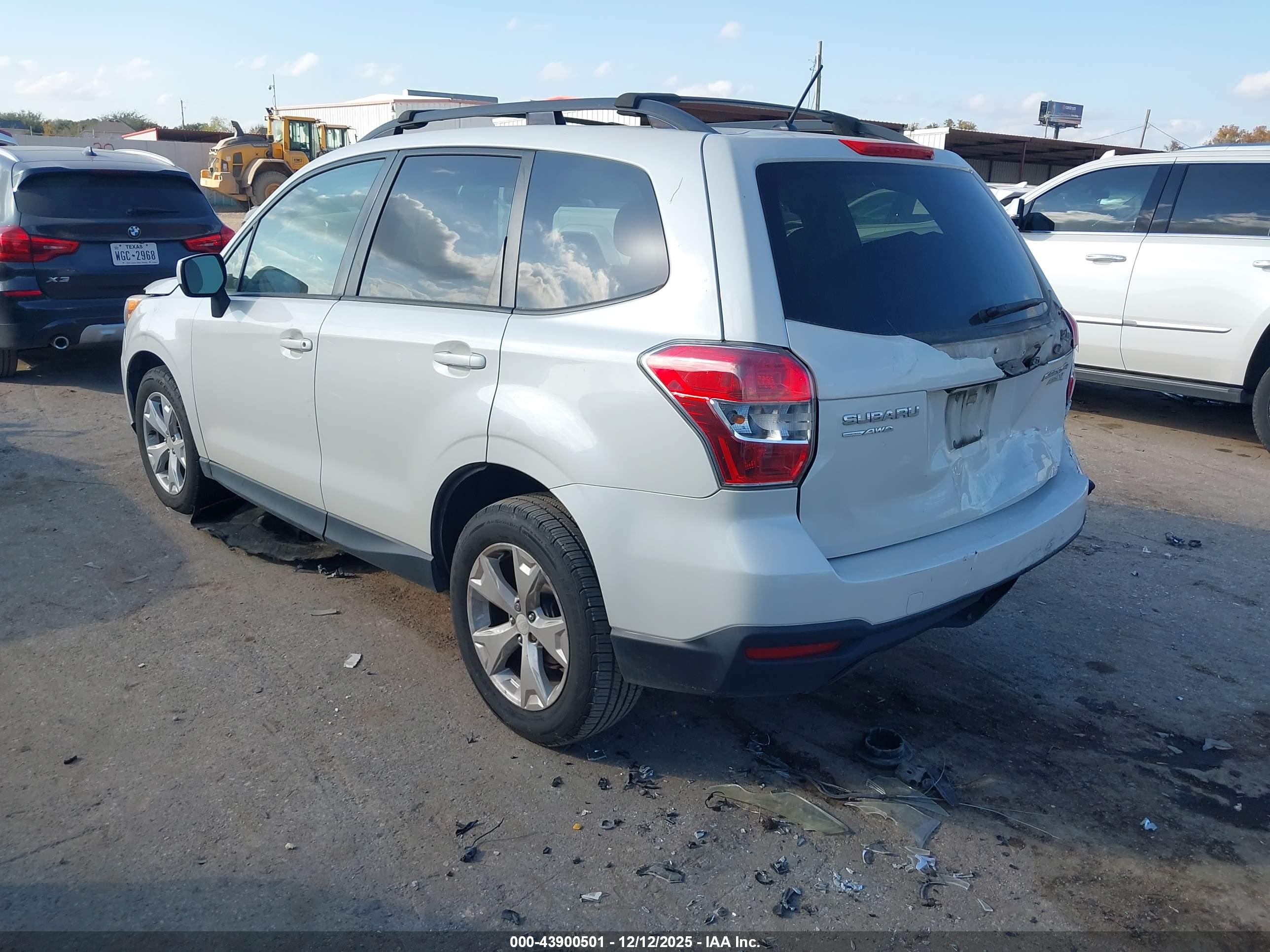 SUBARU FORESTER image 3
