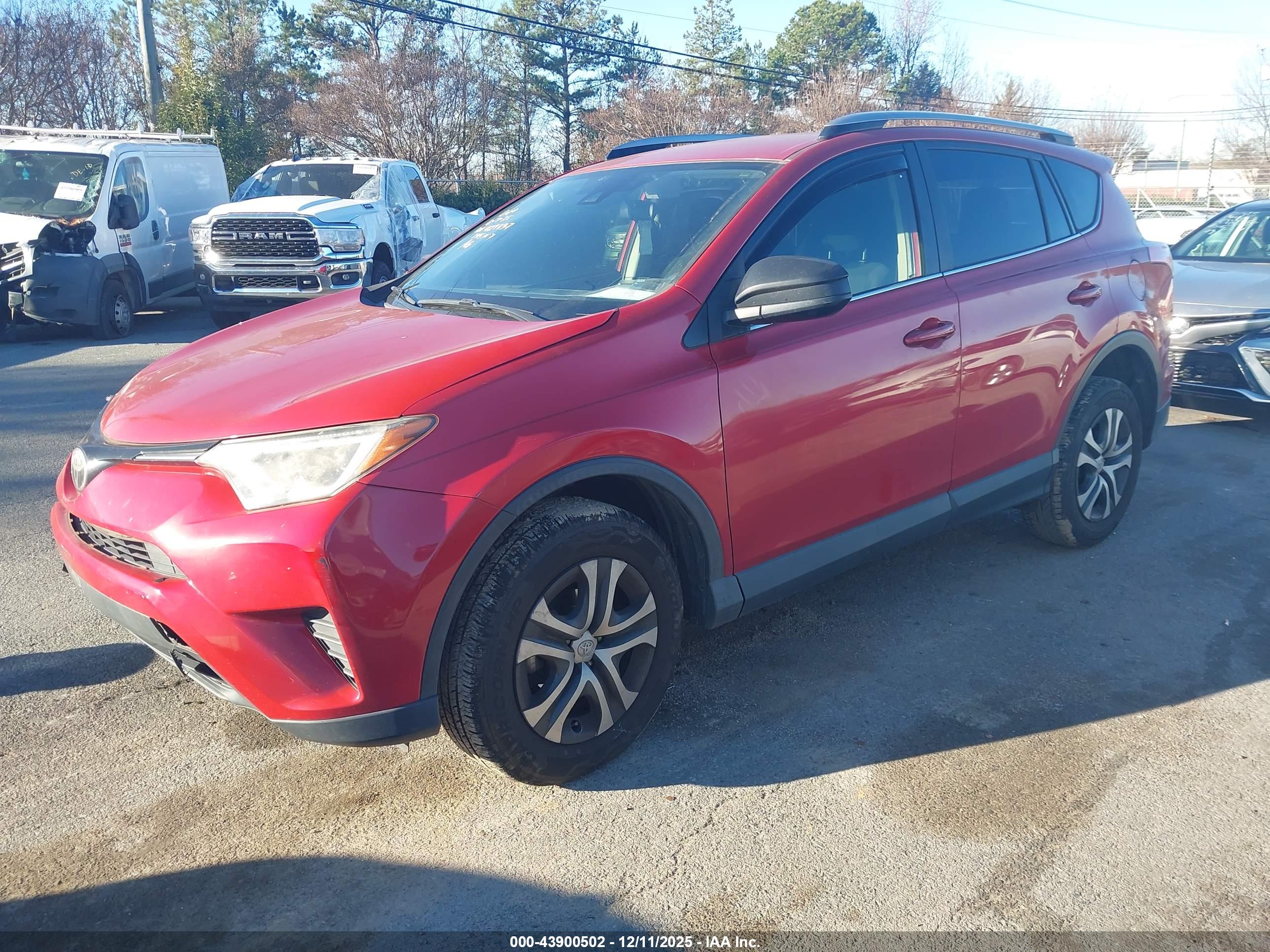 TOYOTA RAV4 image 2