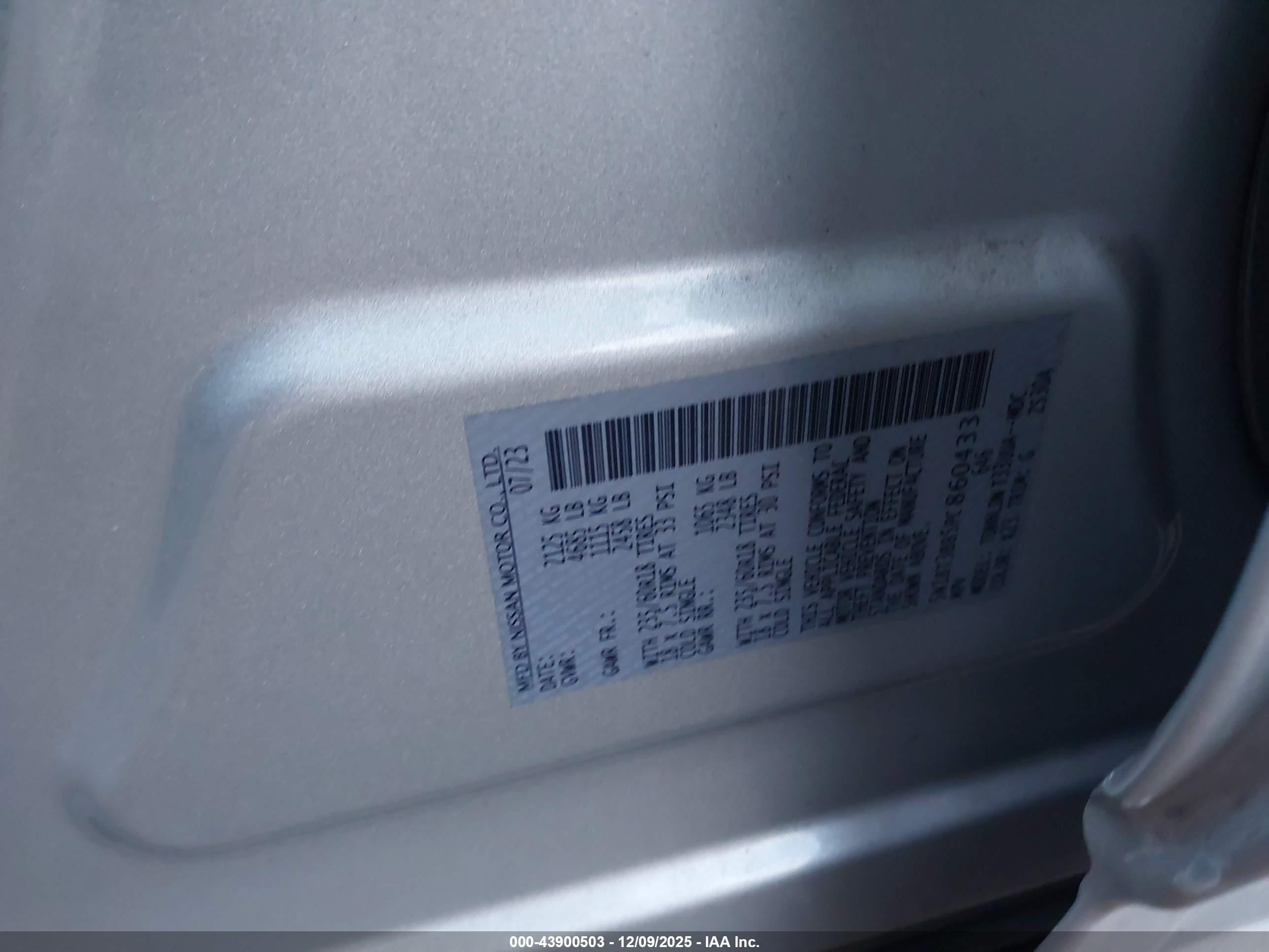 NISSAN ROGUE image 9