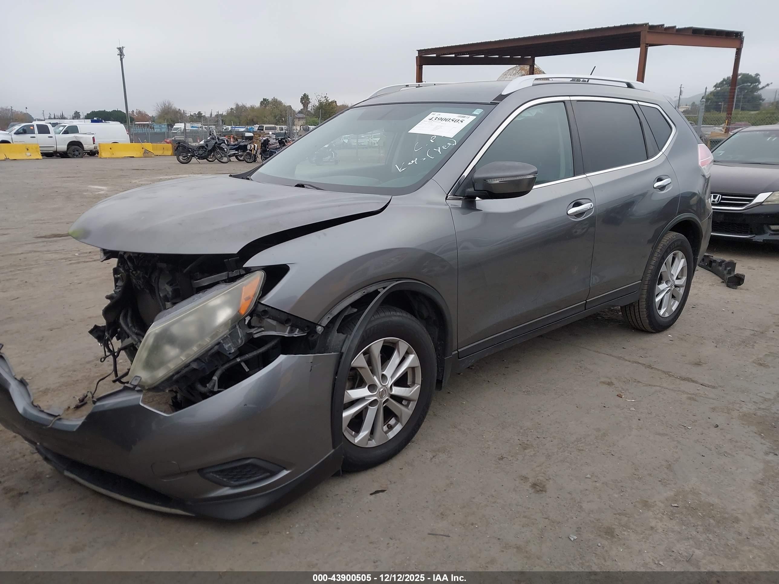 NISSAN ROGUE image 2