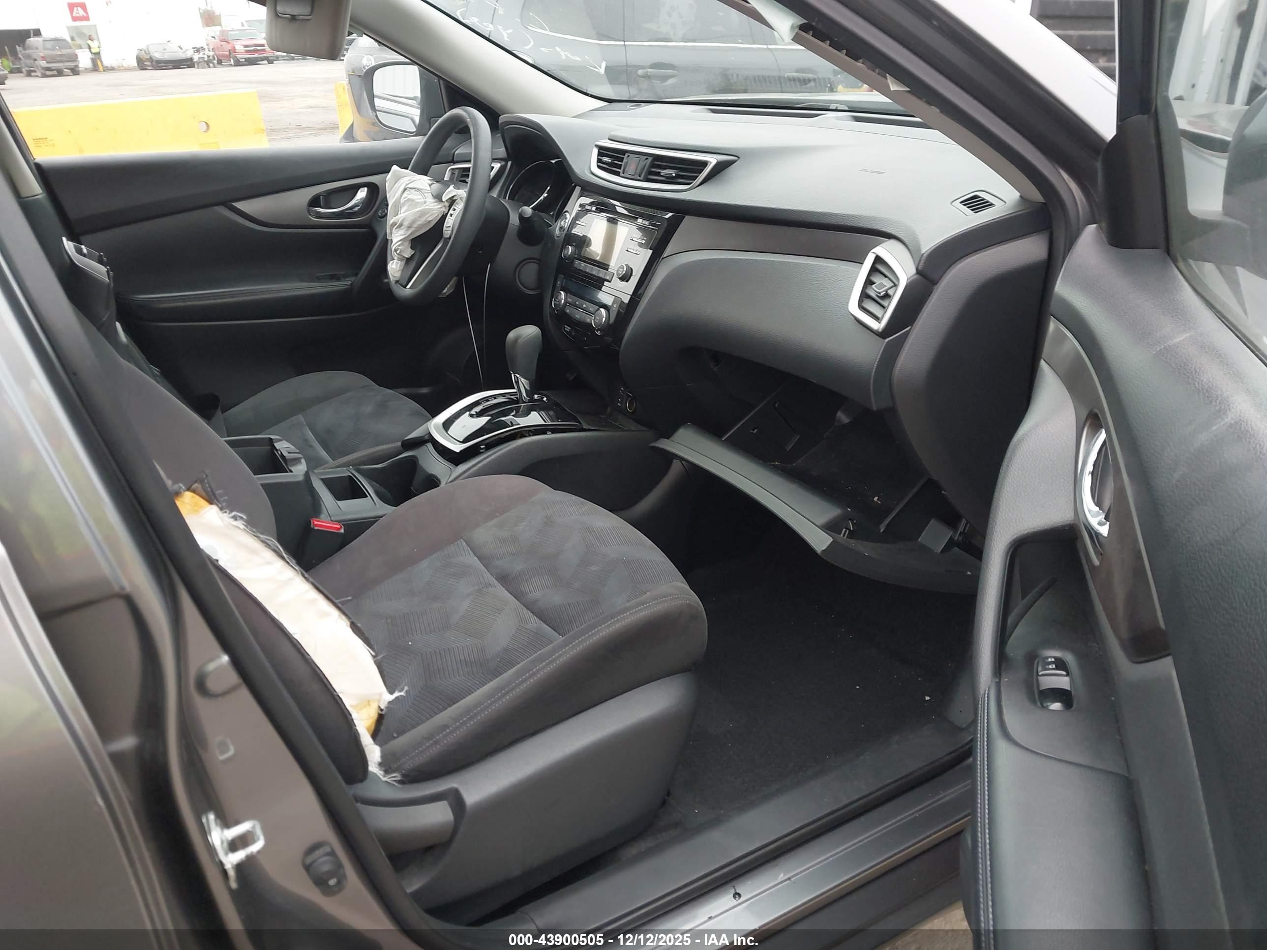 NISSAN ROGUE image 5