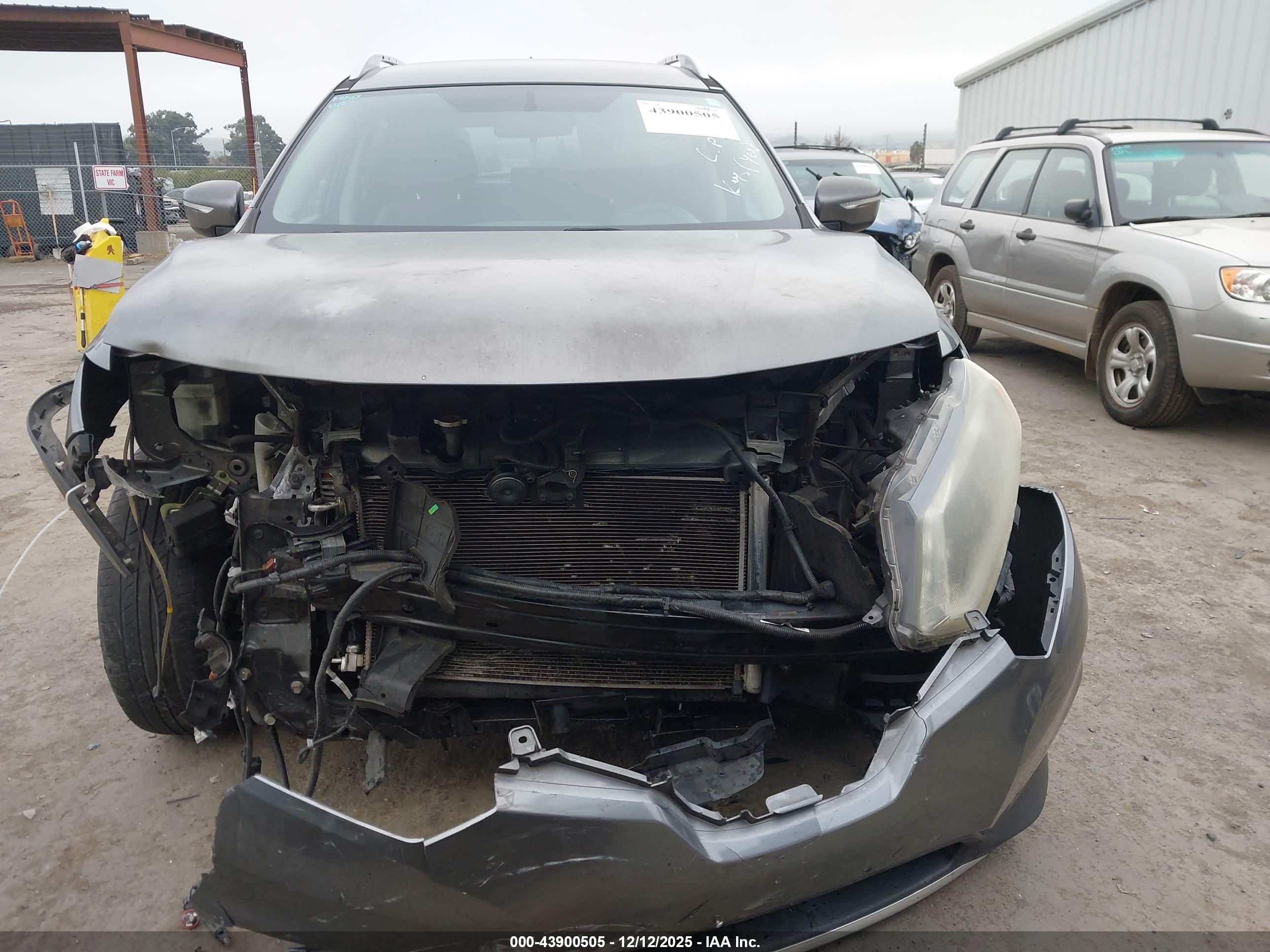 NISSAN ROGUE image 6