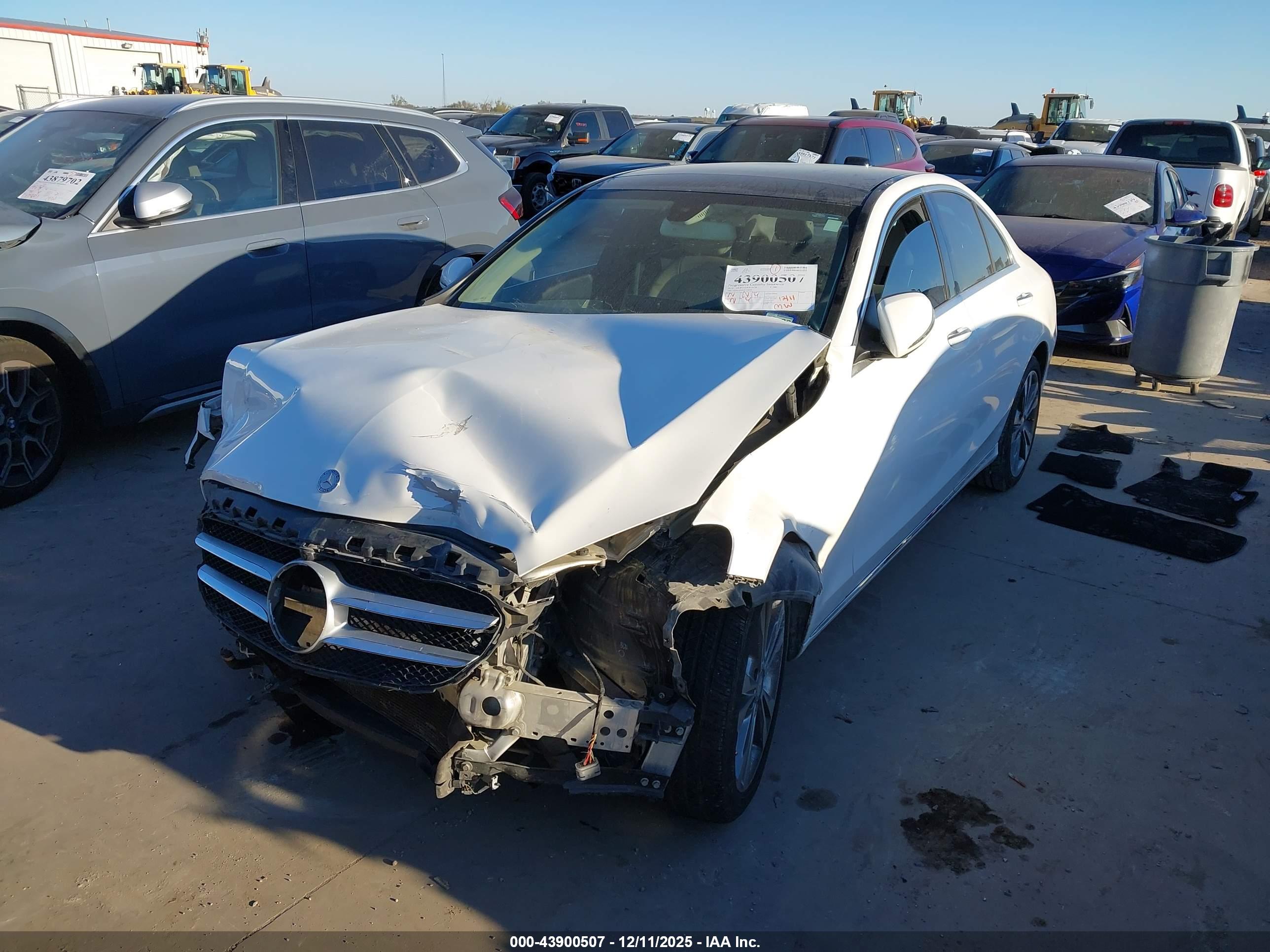 MERCEDES-BENZ C image 2