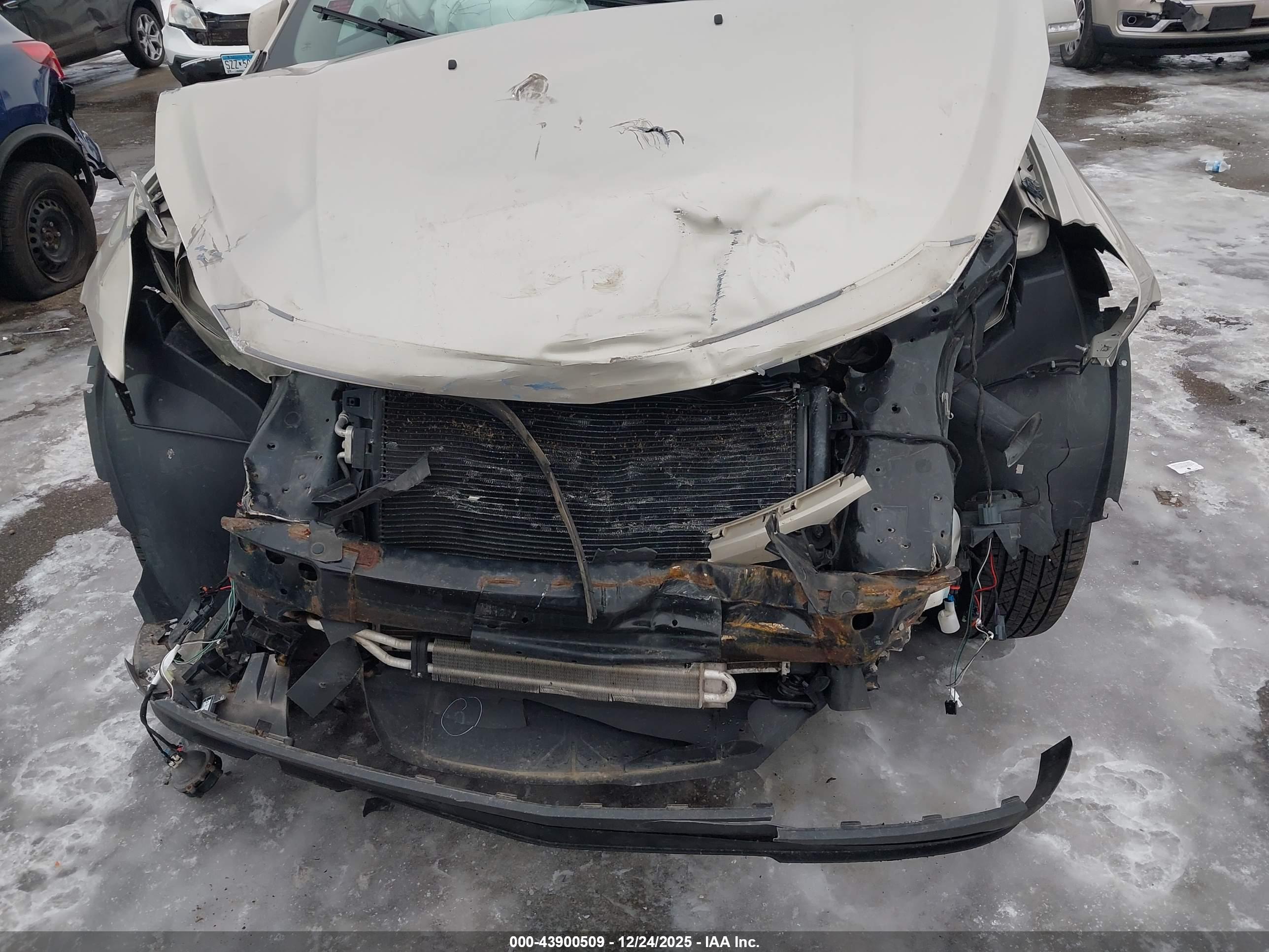 CHEVROLET TRAVERSE image 6