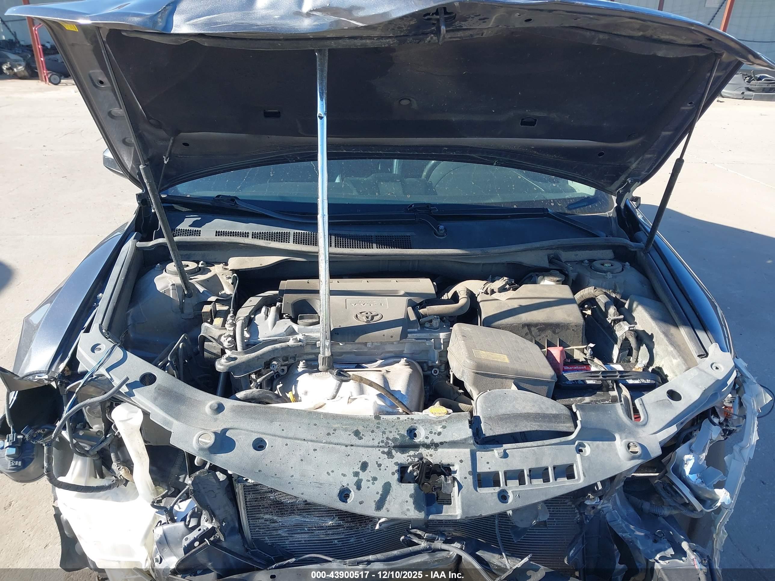 TOYOTA CAMRY image 10