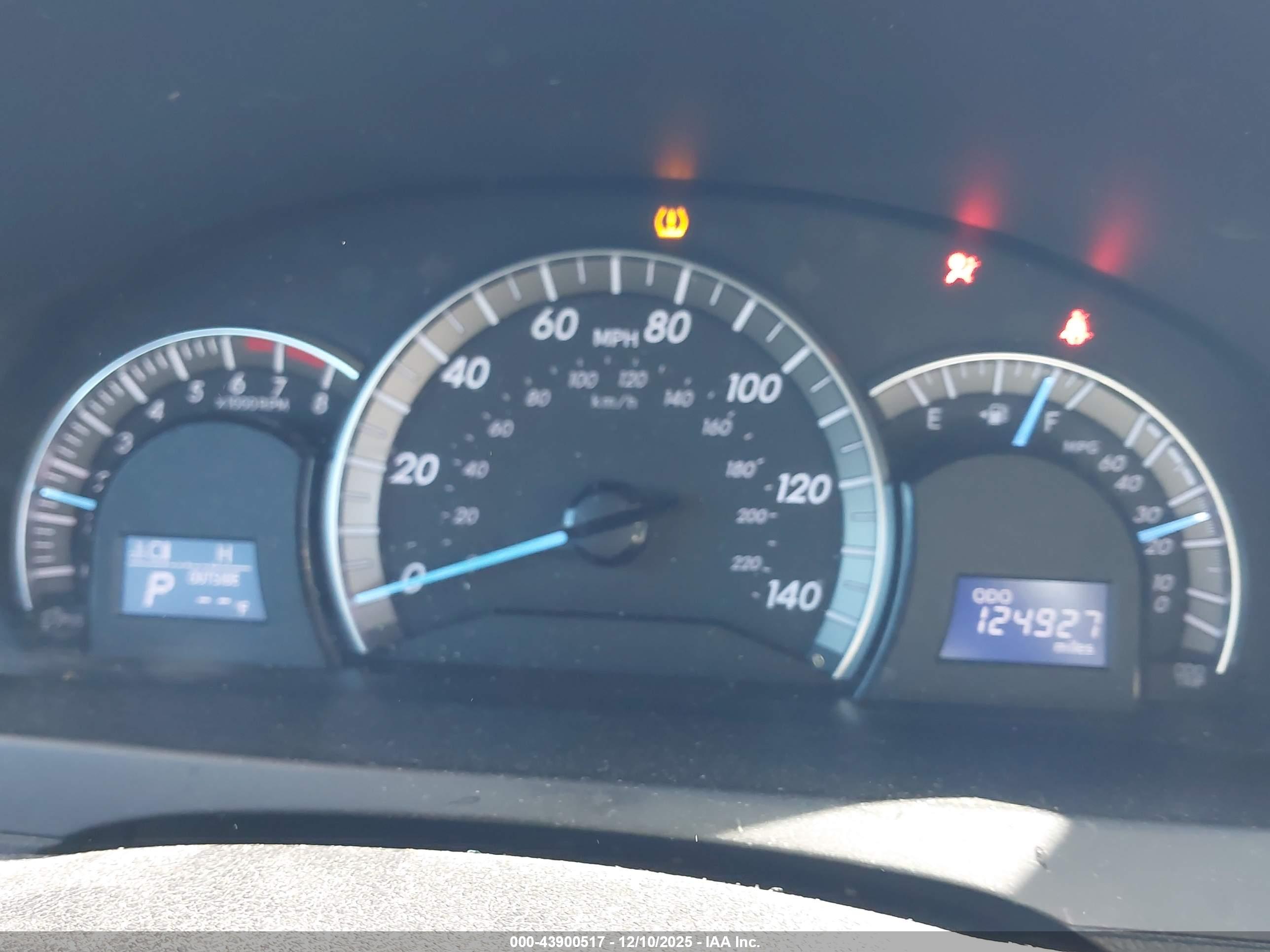 TOYOTA CAMRY image 7