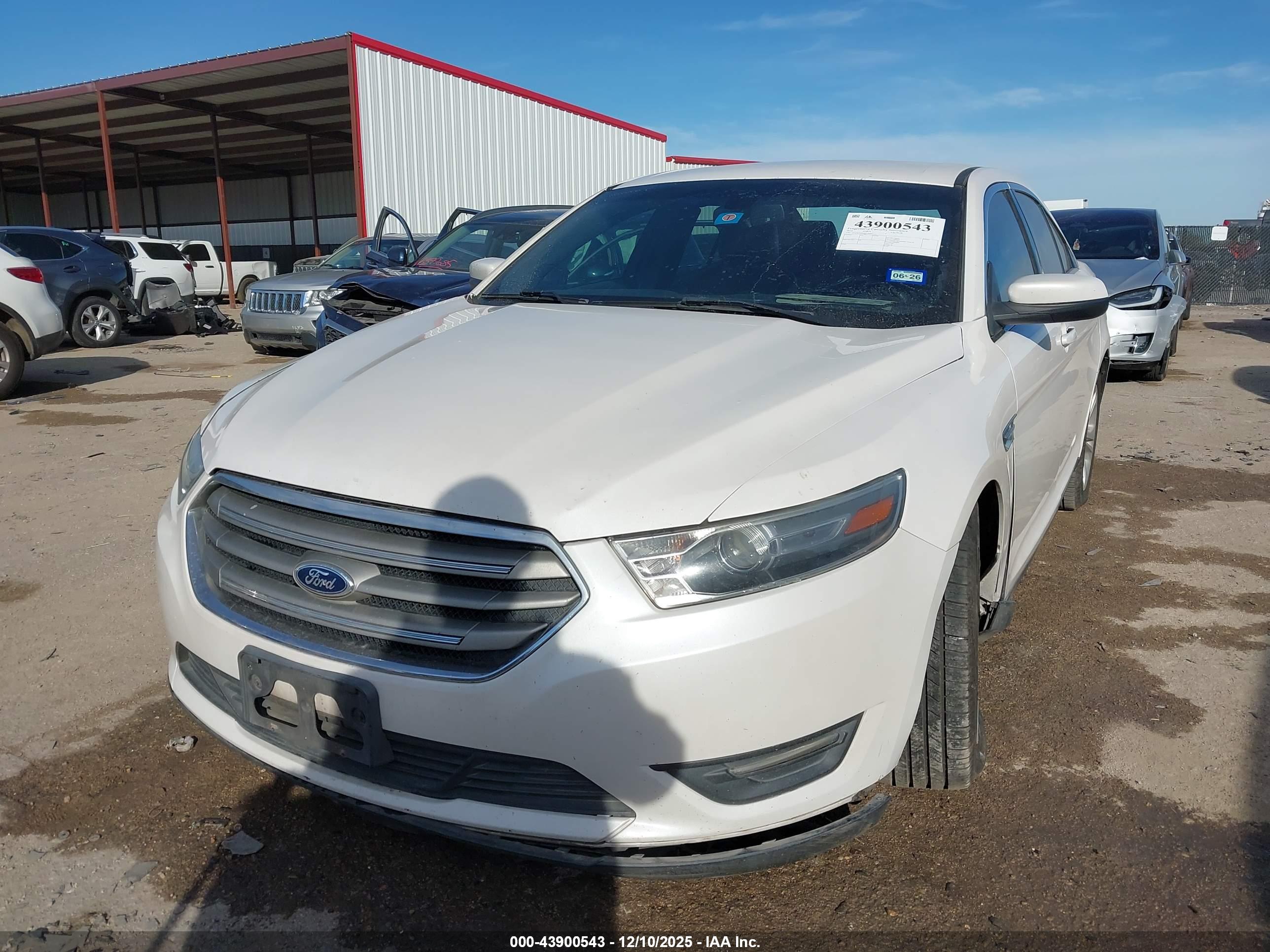 FORD TAURUS image 2