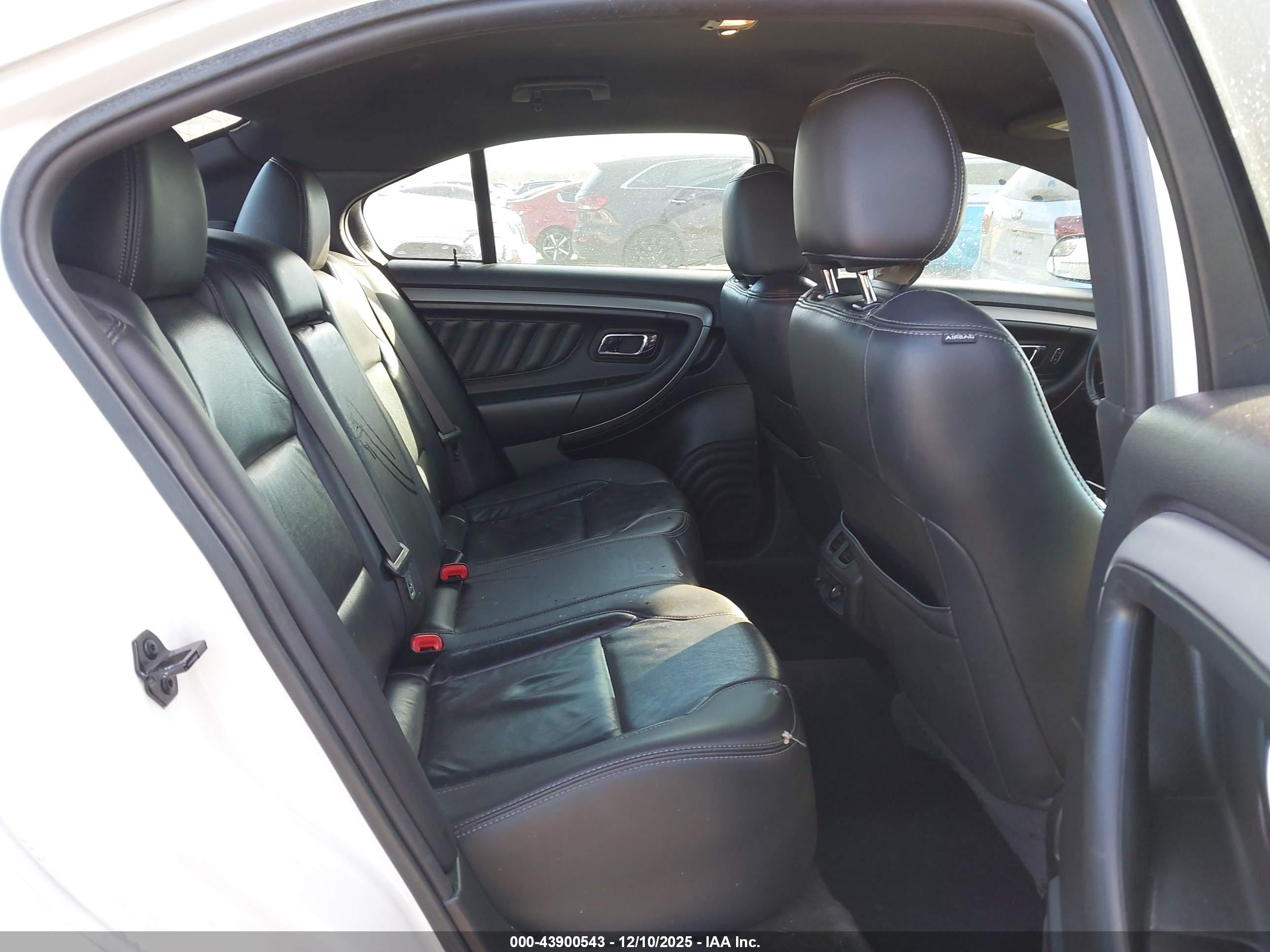 FORD TAURUS image 8