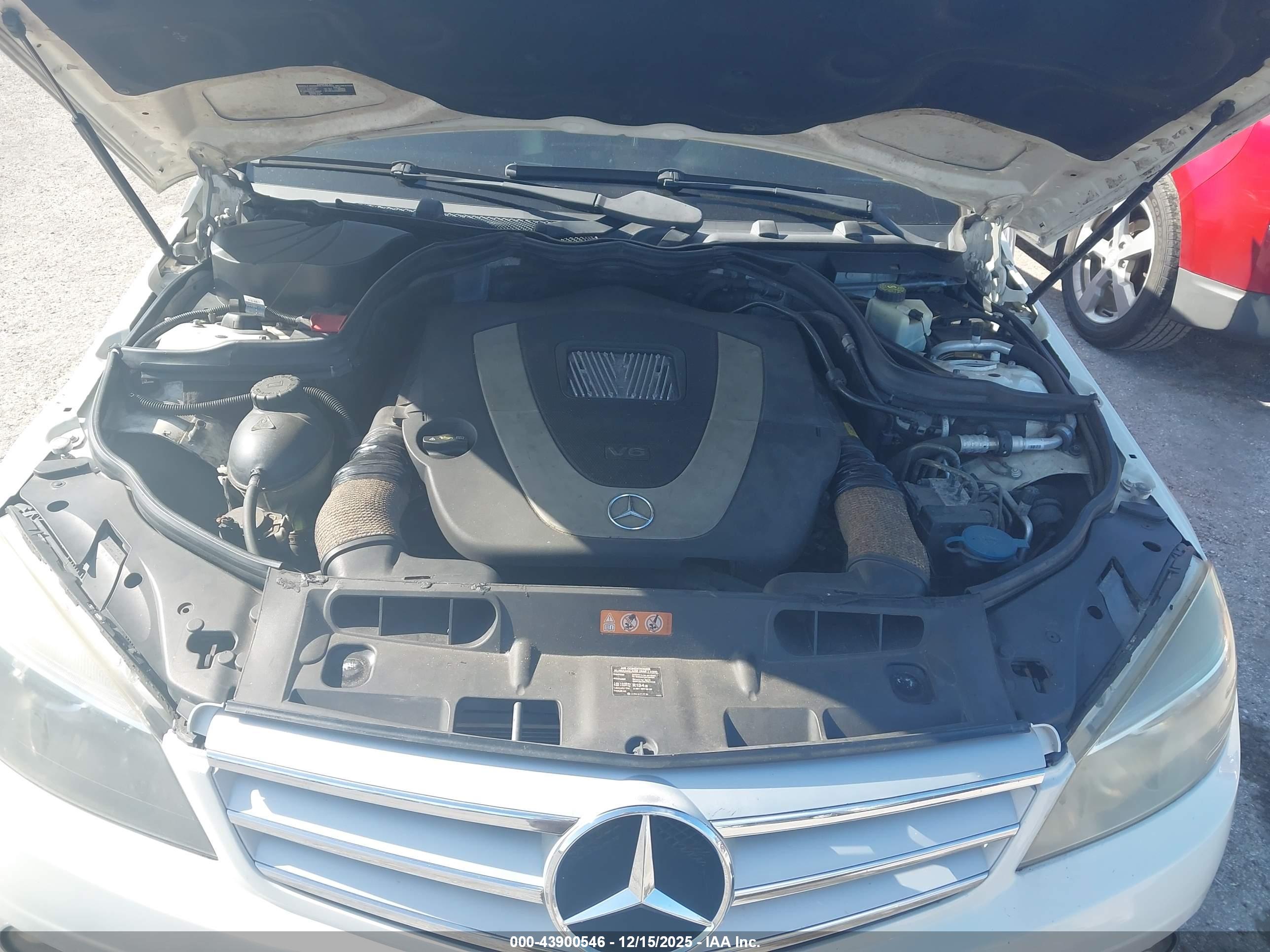MERCEDES-BENZ C image 10