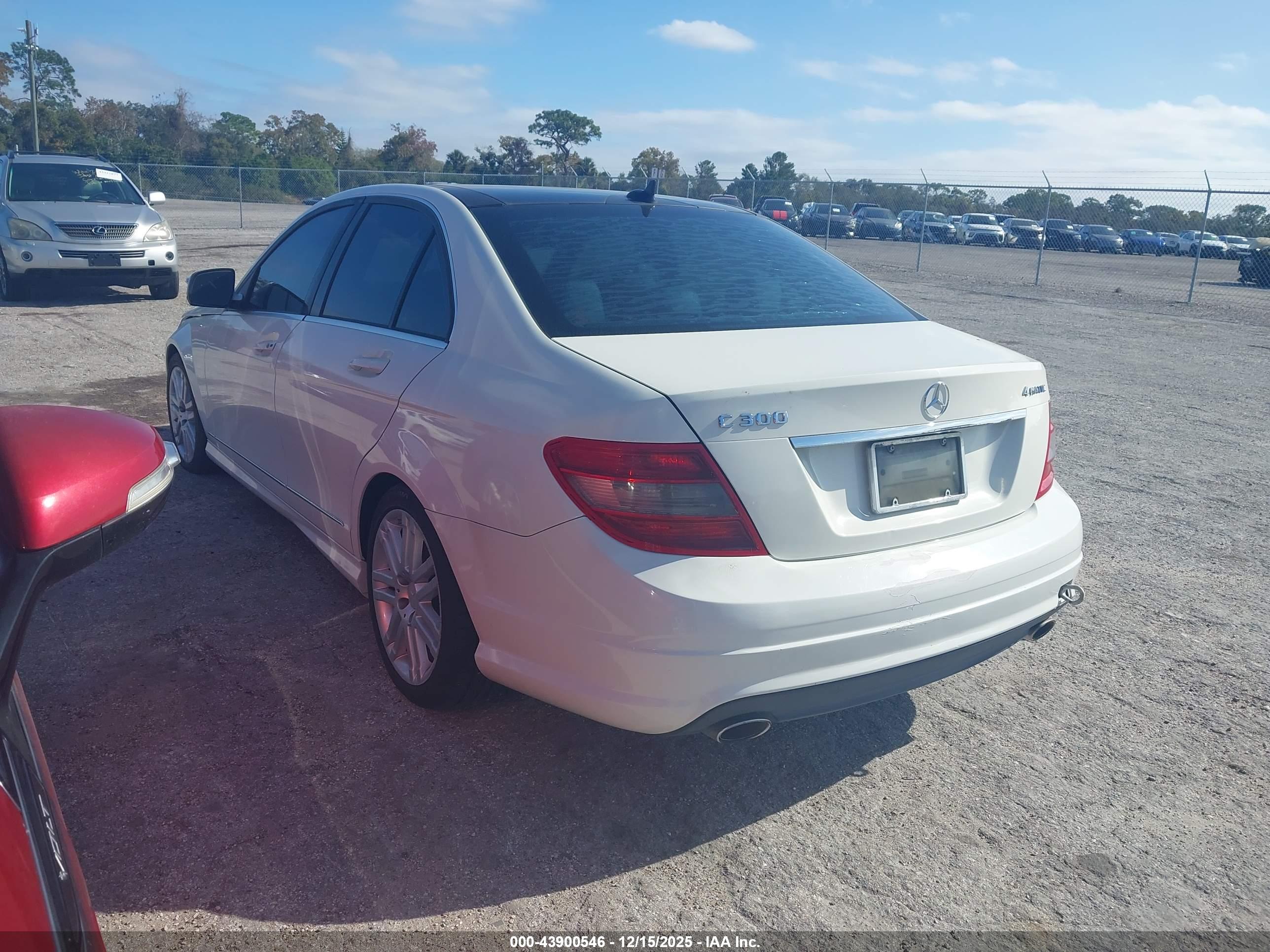 MERCEDES-BENZ C image 3