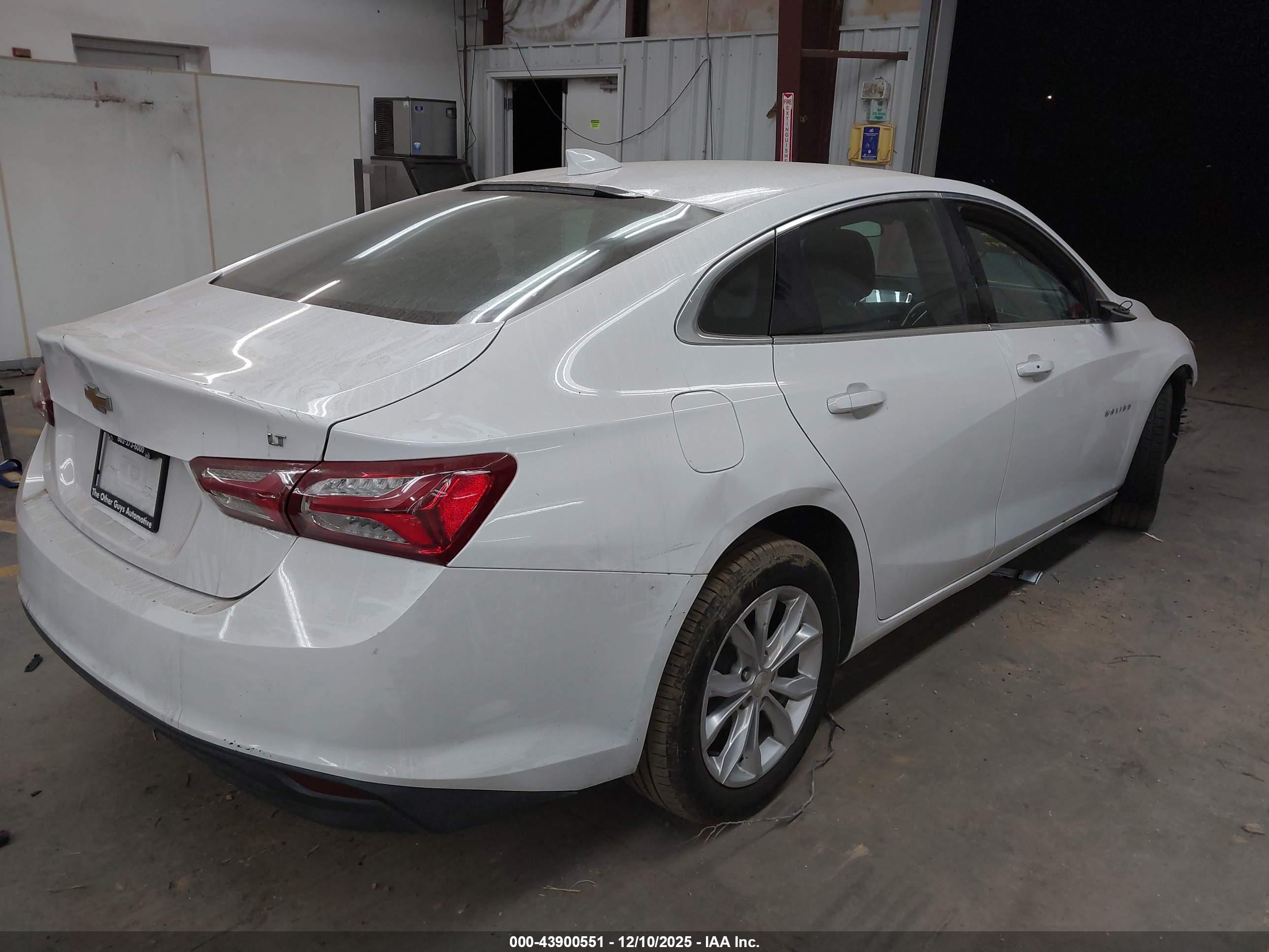 CHEVROLET MALIBU image 4