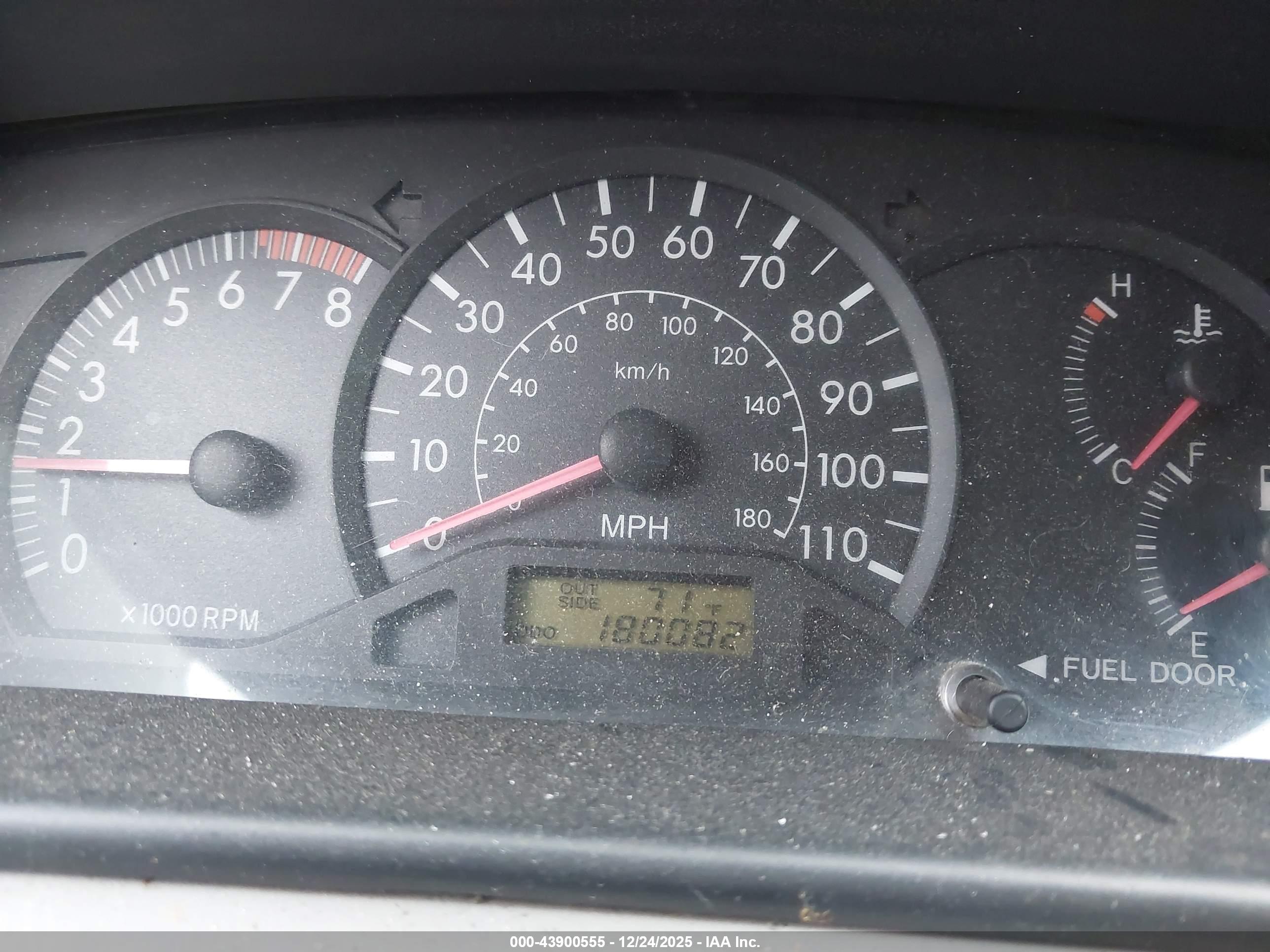 TOYOTA COROLLA image 7