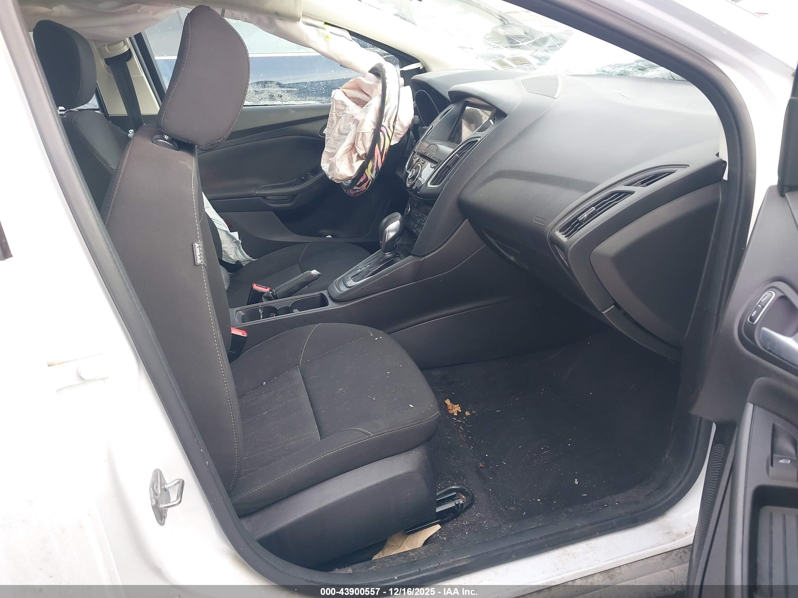 FORD FOCUS image 5