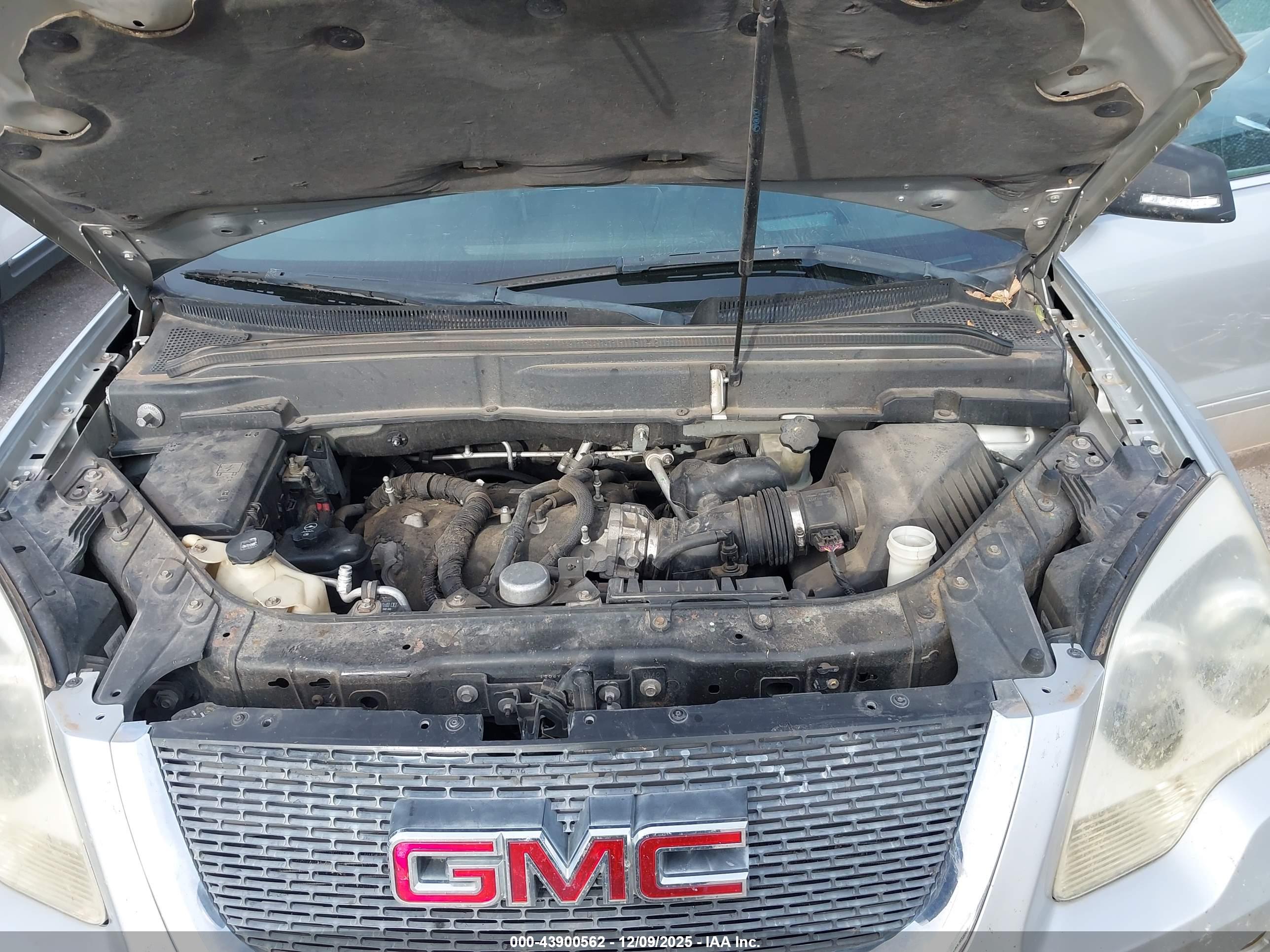 GMC ACADIA image 10
