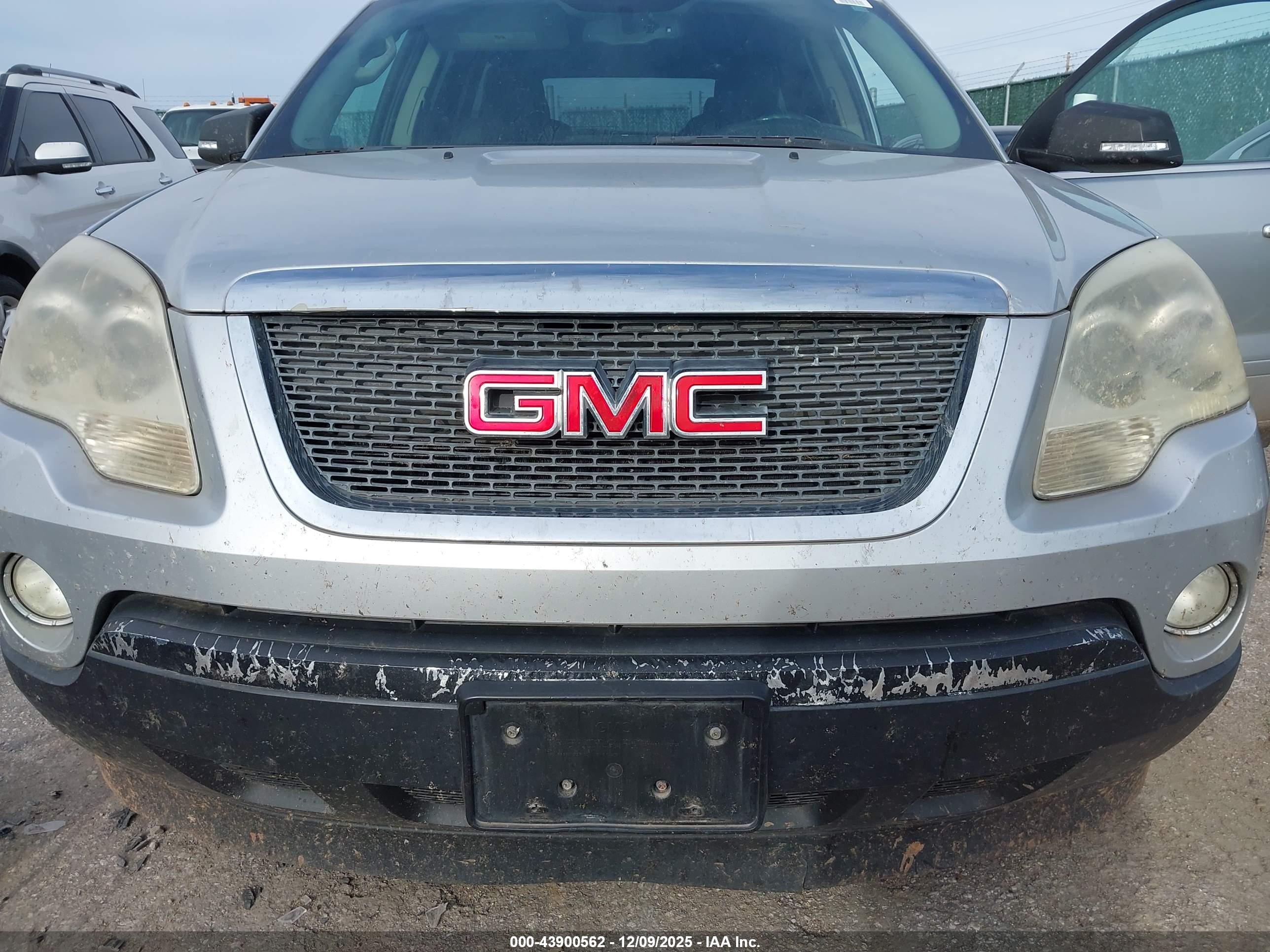 GMC ACADIA image 6