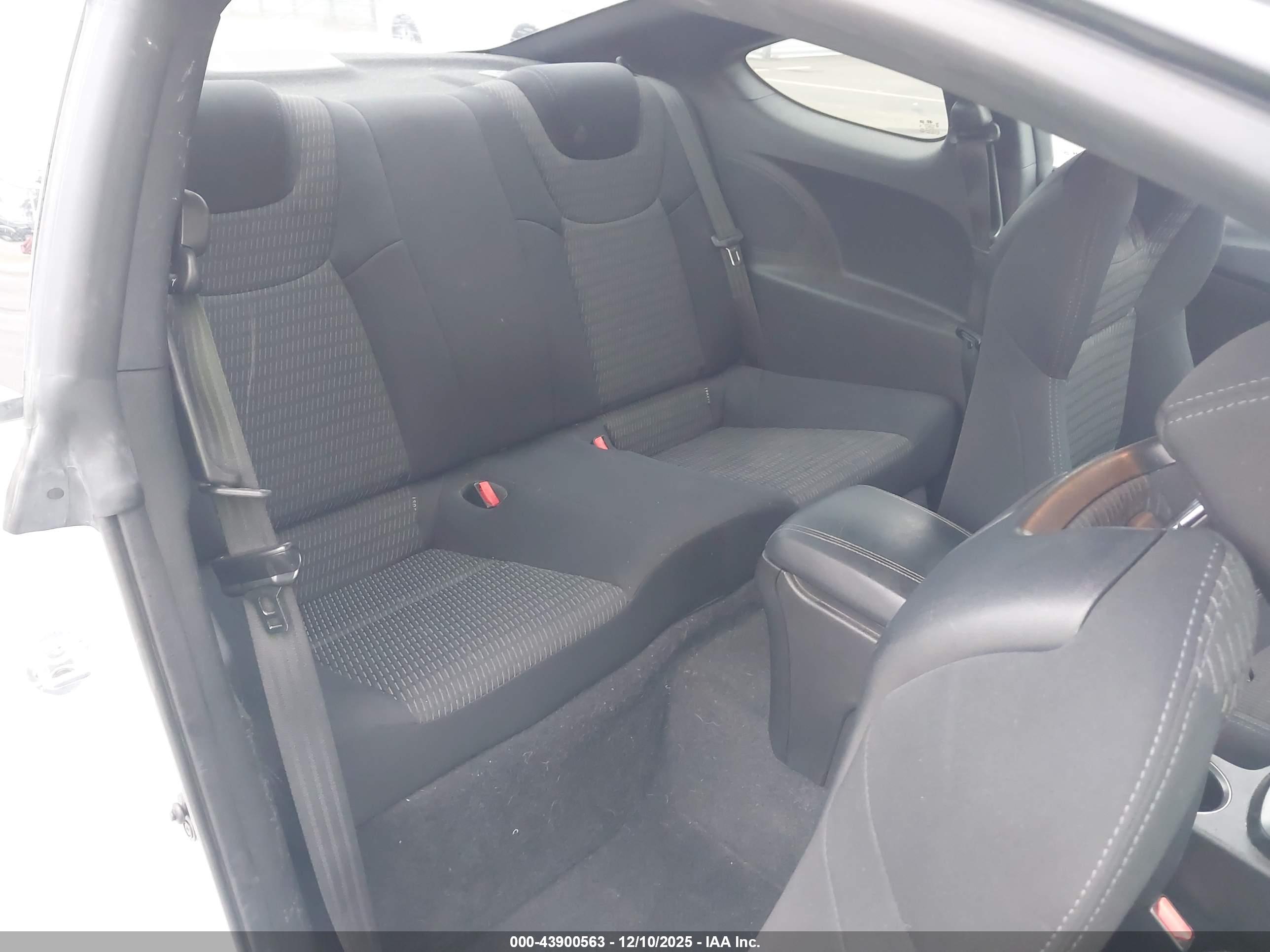 HYUNDAI GENESIS image 8