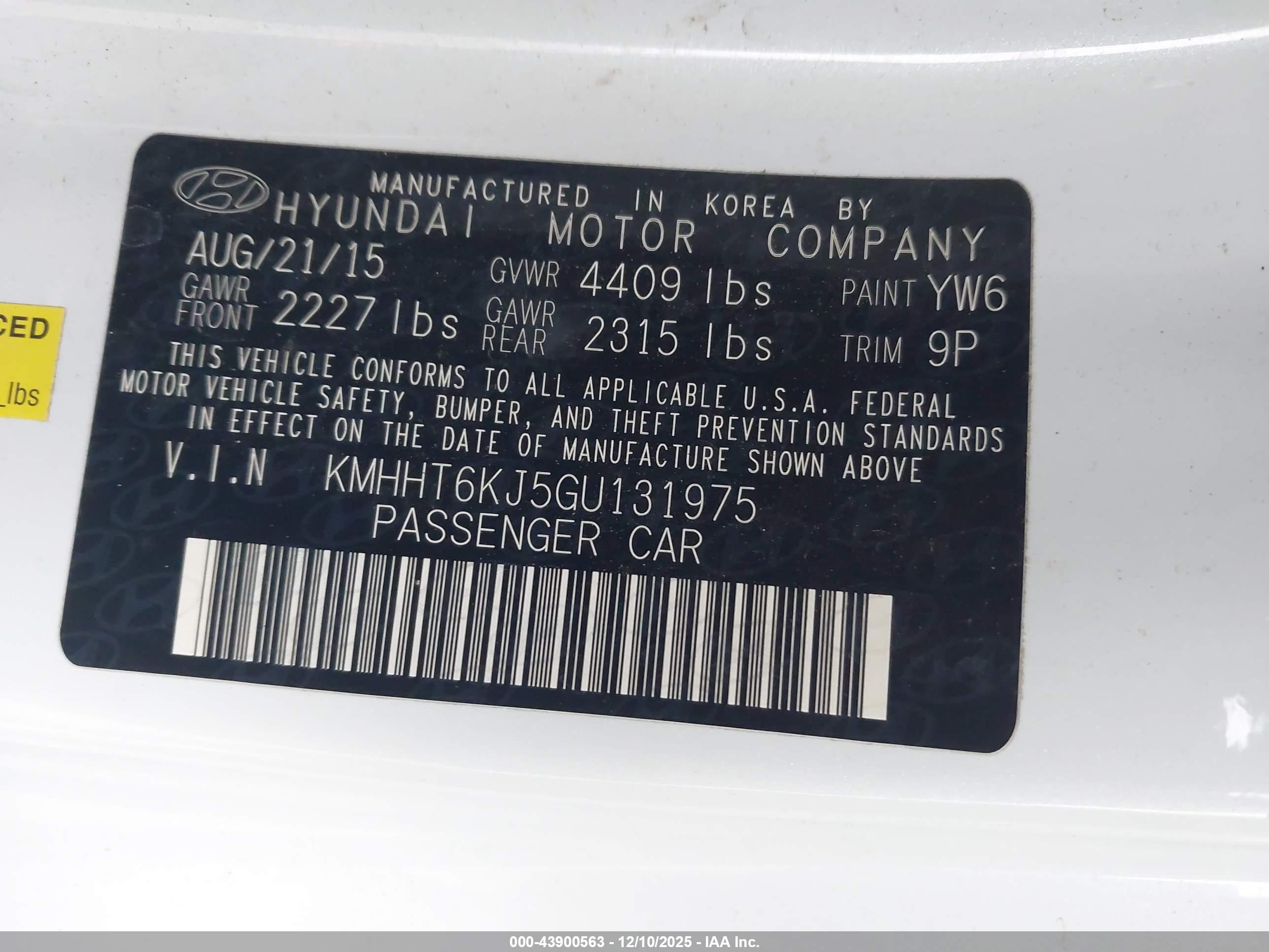 HYUNDAI GENESIS image 9