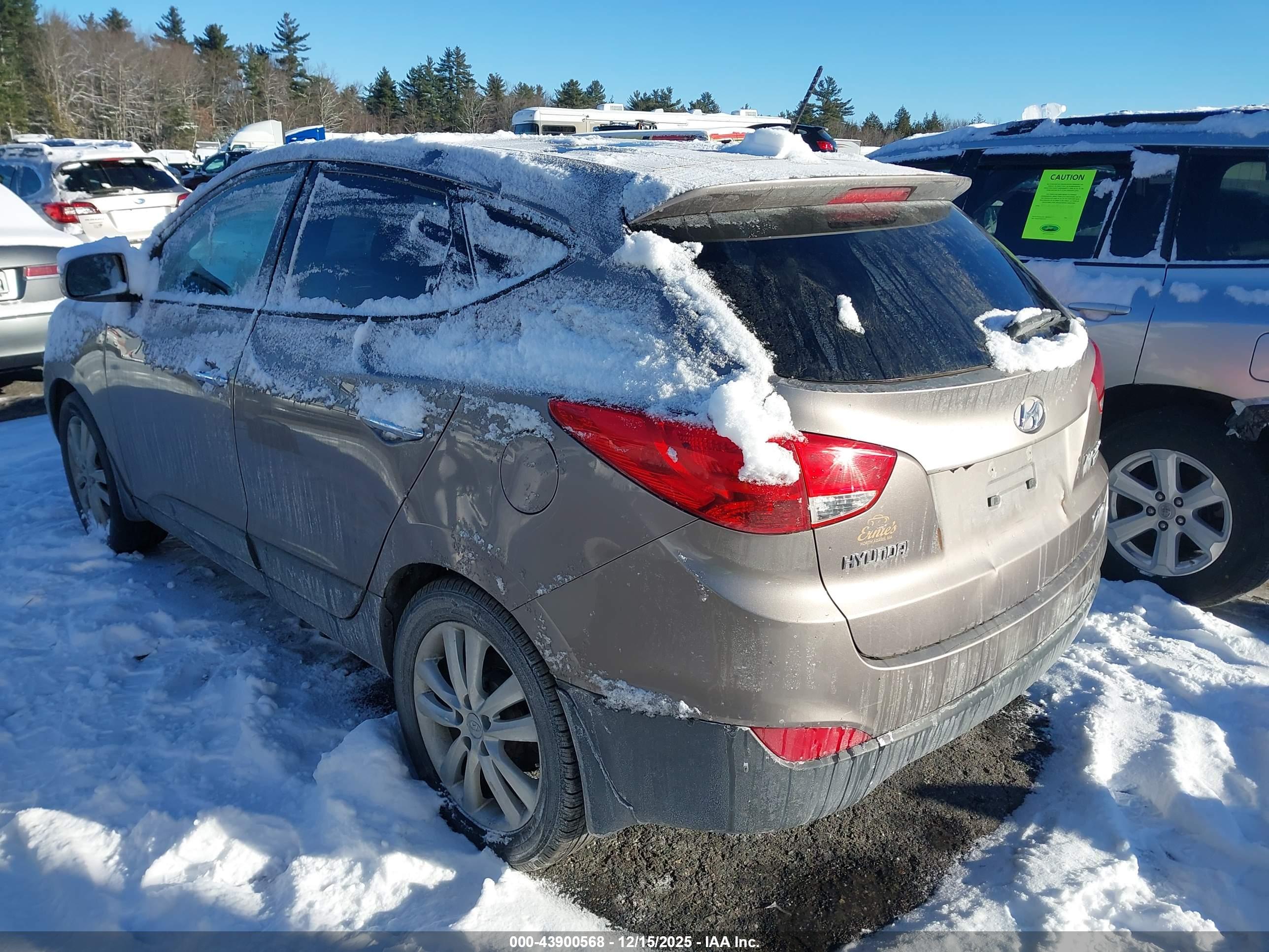 HYUNDAI TUCSON image 3