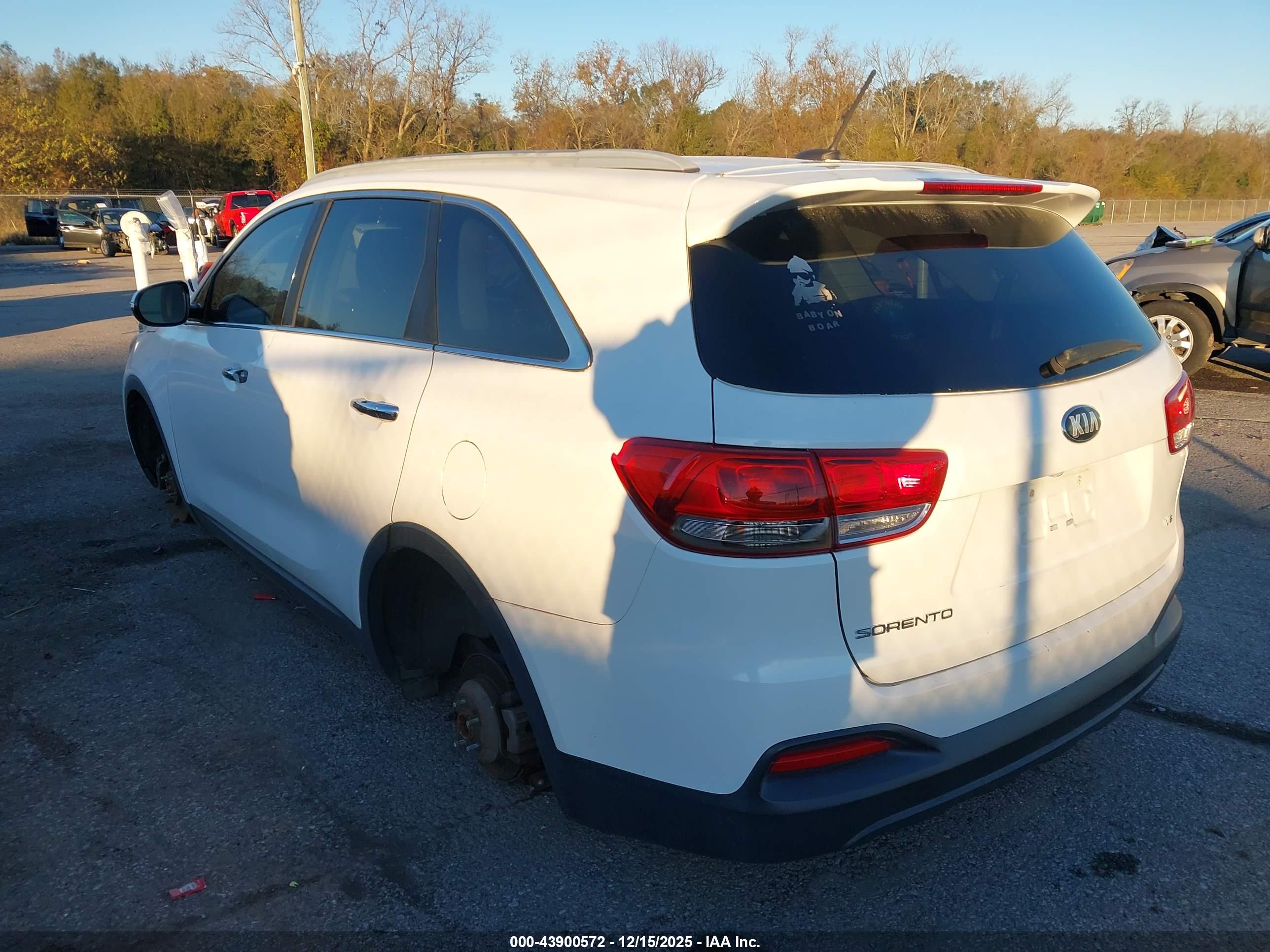 KIA SORENTO image 3
