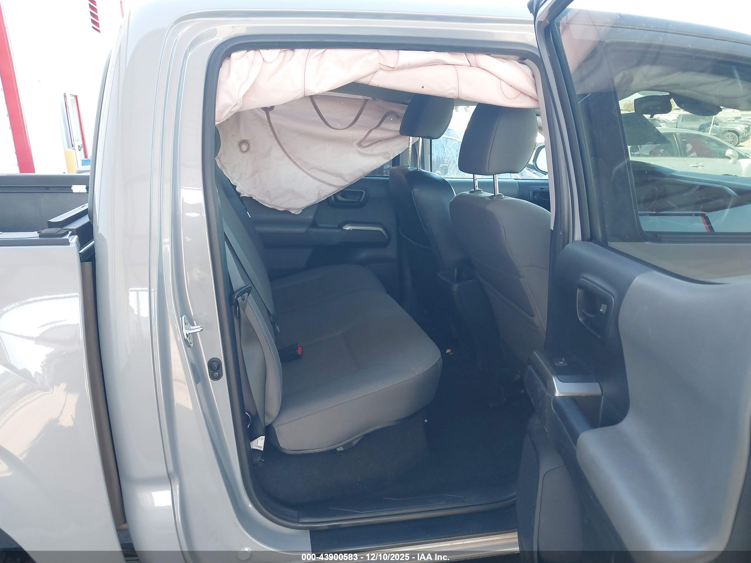 TOYOTA TACOMA image 8