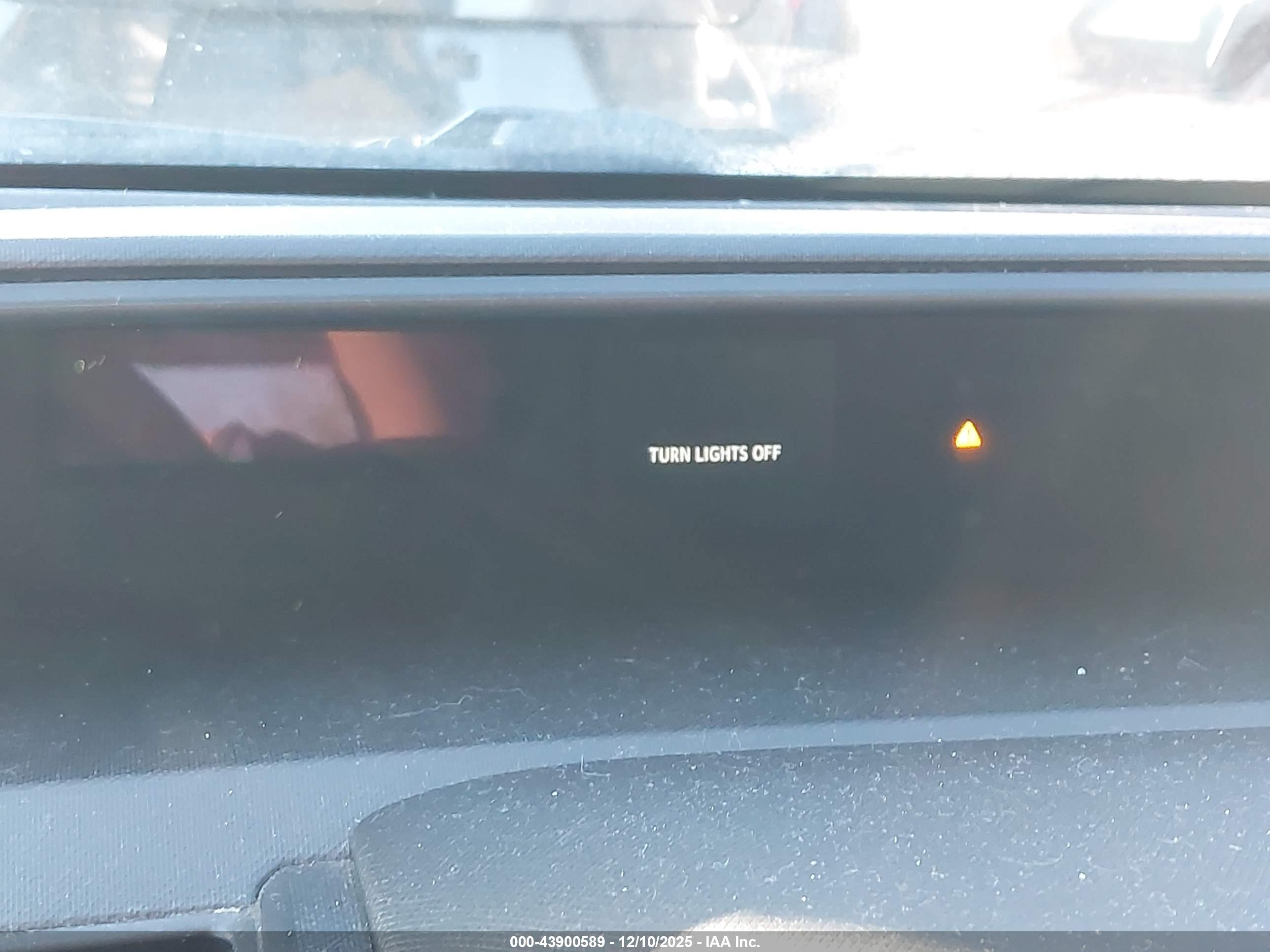 TOYOTA PRIUS image 7