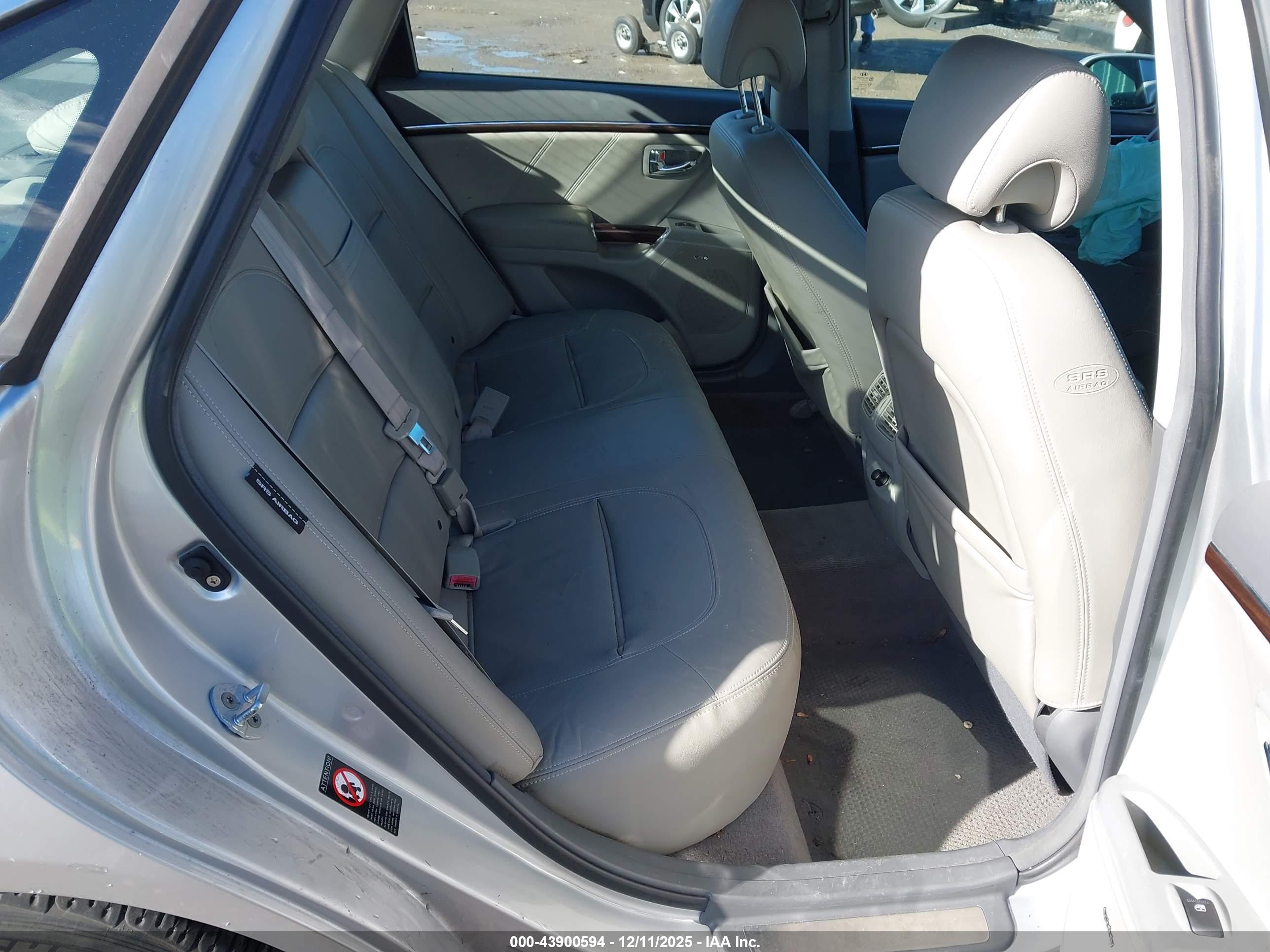 HYUNDAI AZERA image 8