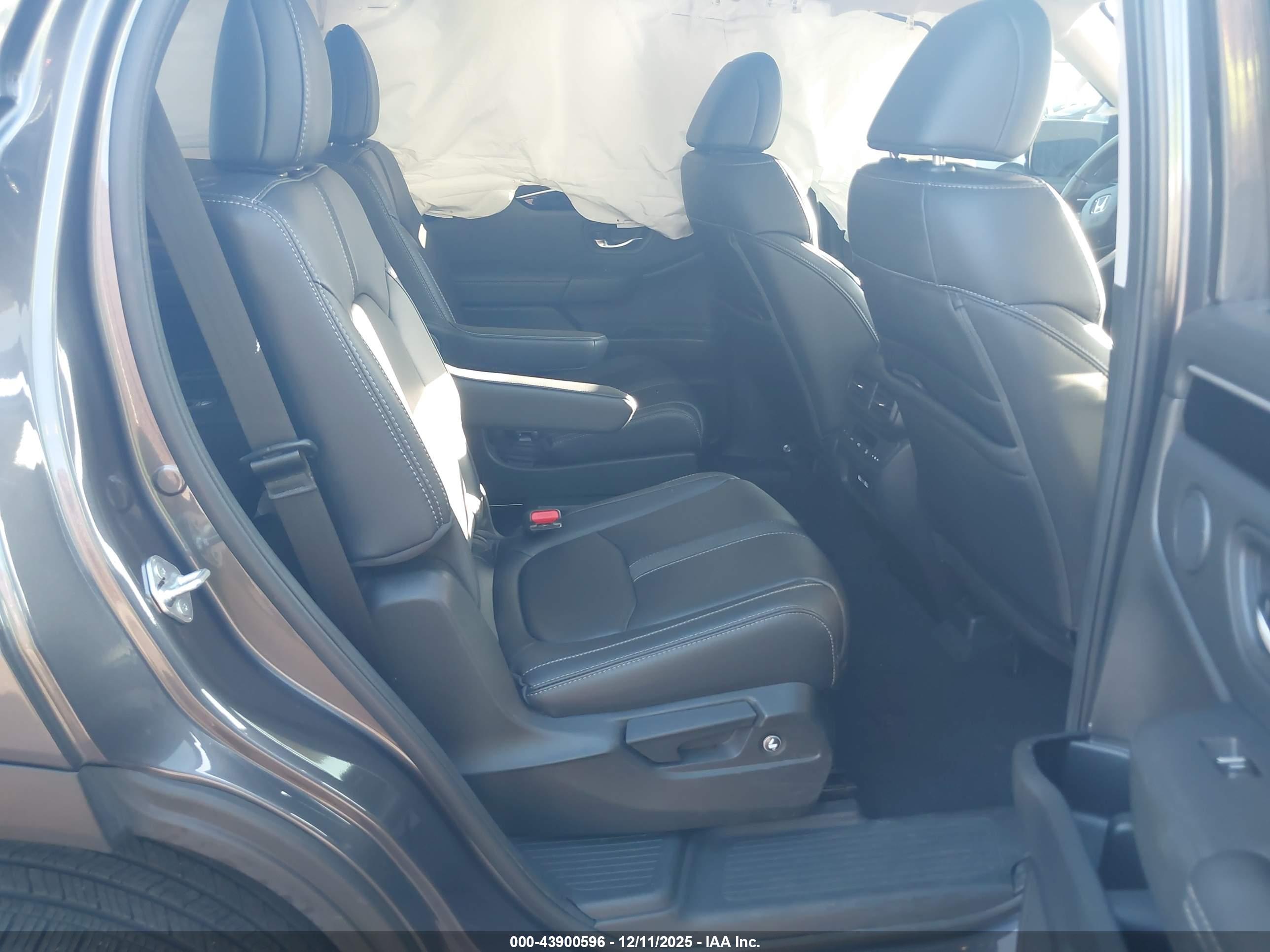 HONDA PILOT image 8