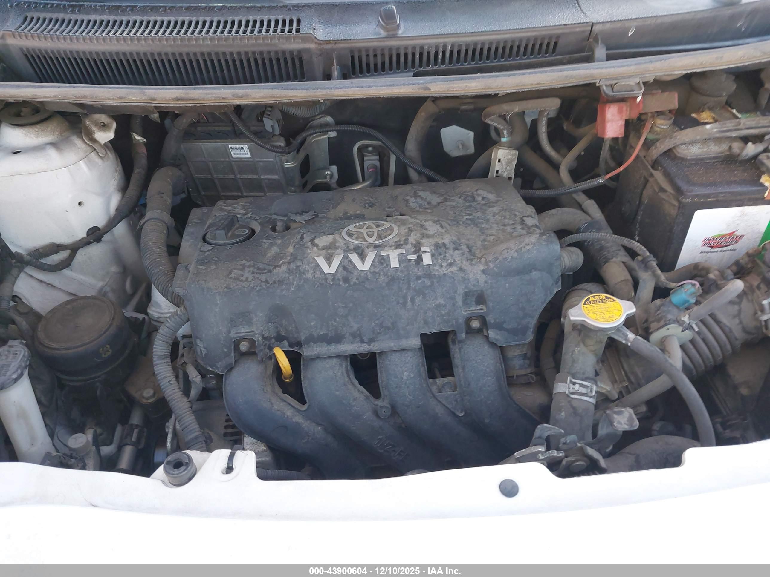 TOYOTA YARIS image 10